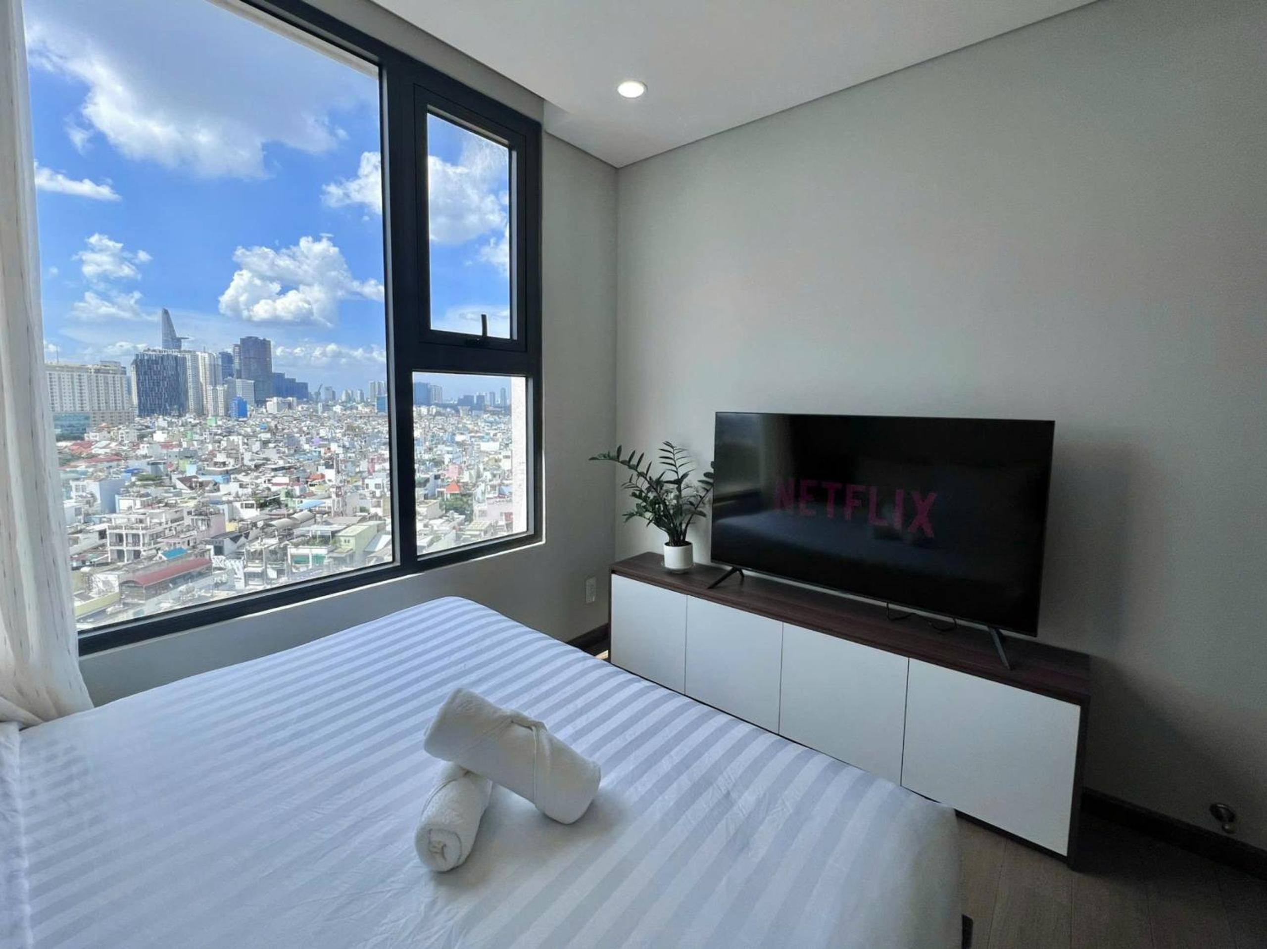 Deluxe Apartment