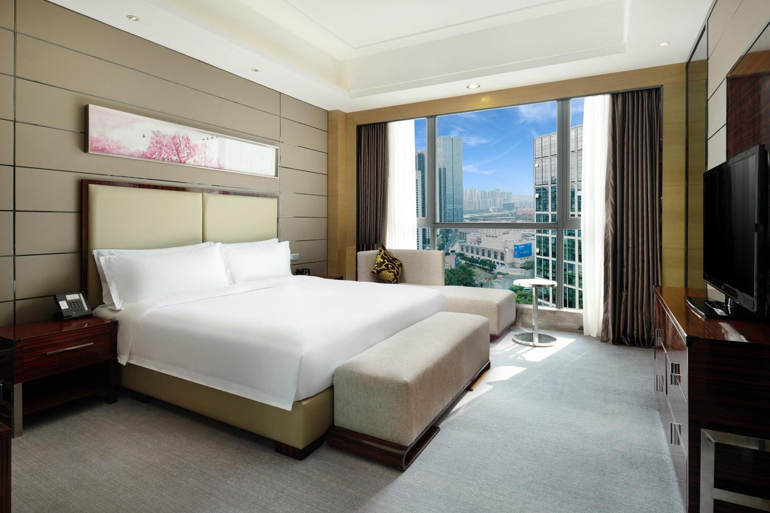 One-Bedroom King Suite - Non-Smoking - Photo 5