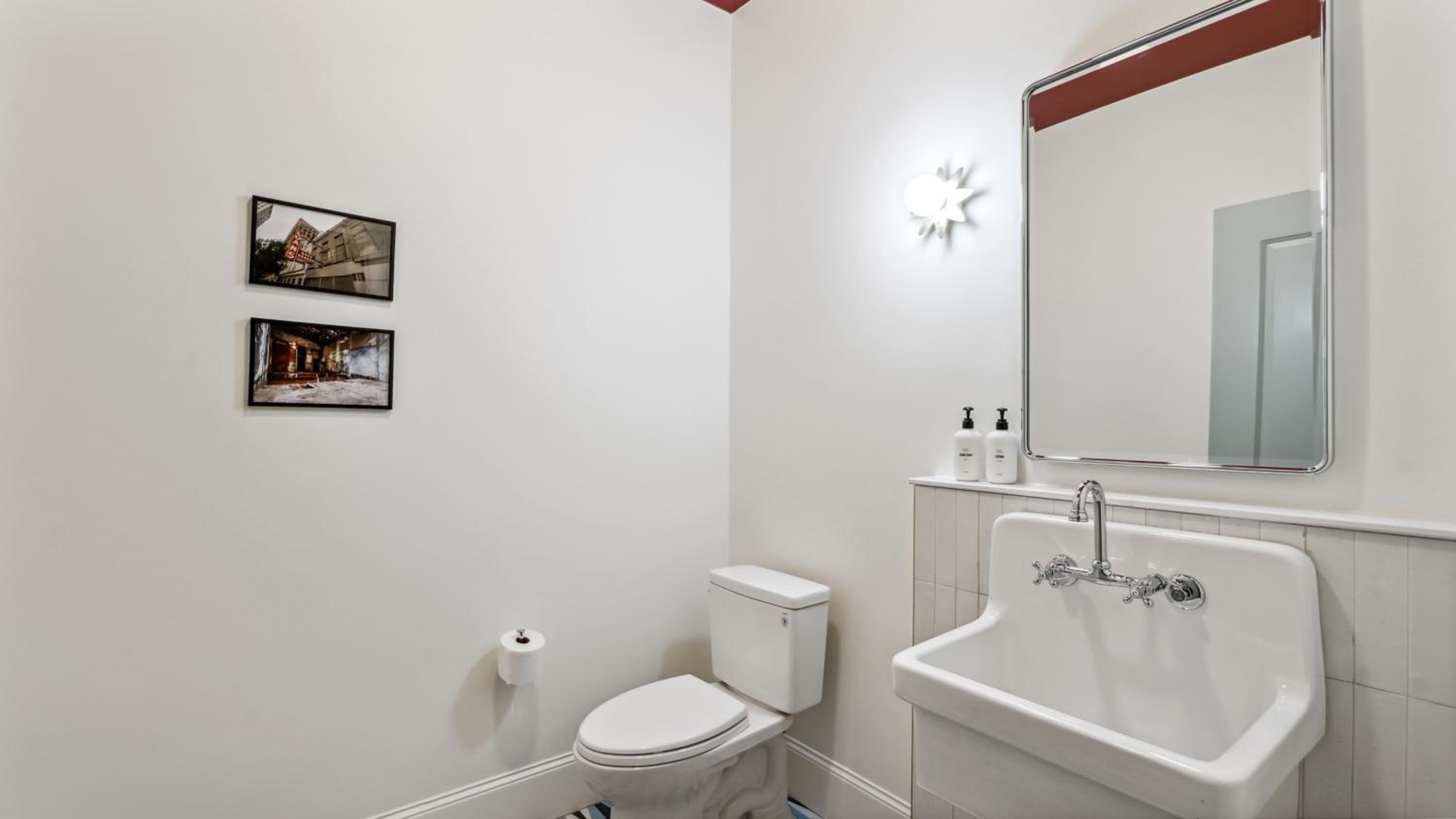 Two-Bedroom Apartment - Photo 4