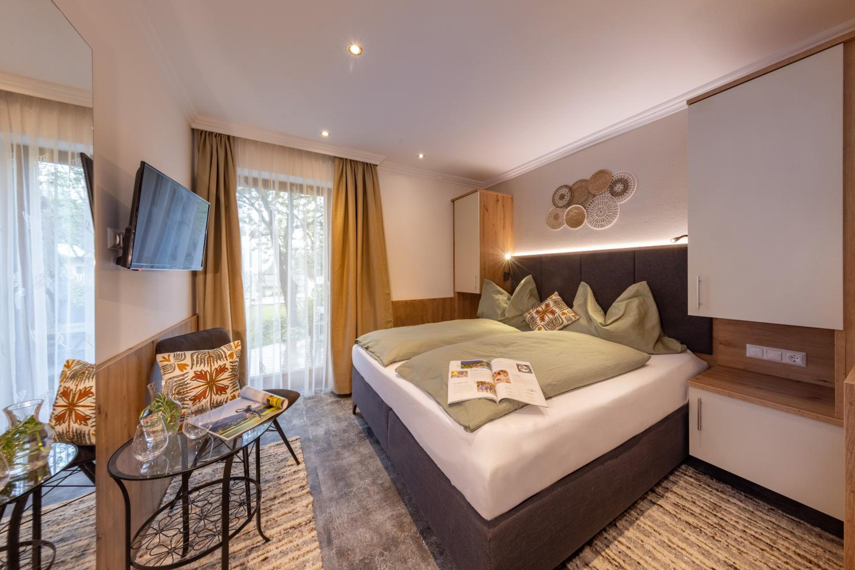 Standard  Double Room - Photo 3