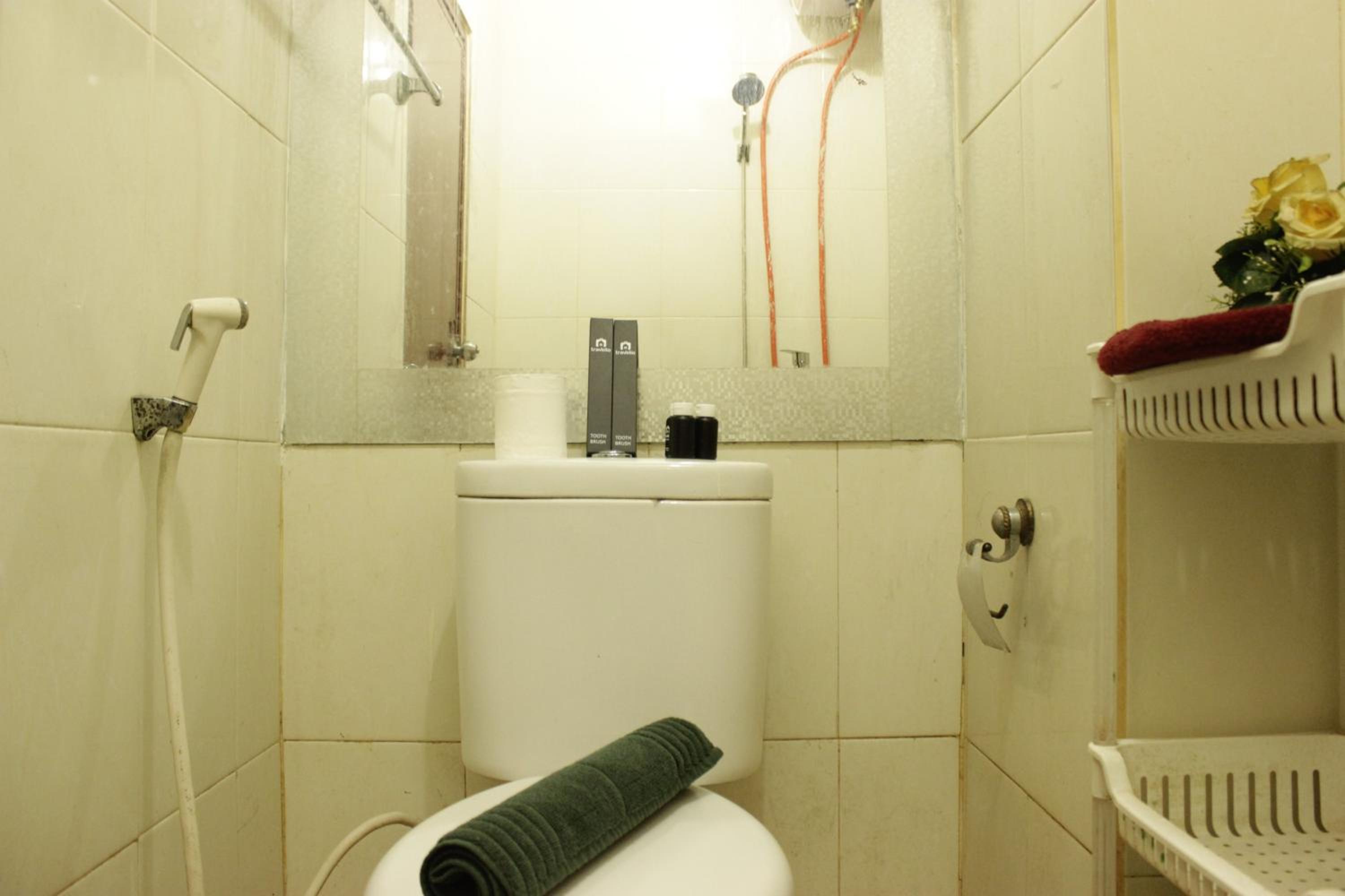One-Bedroom Apartment - Photo 15