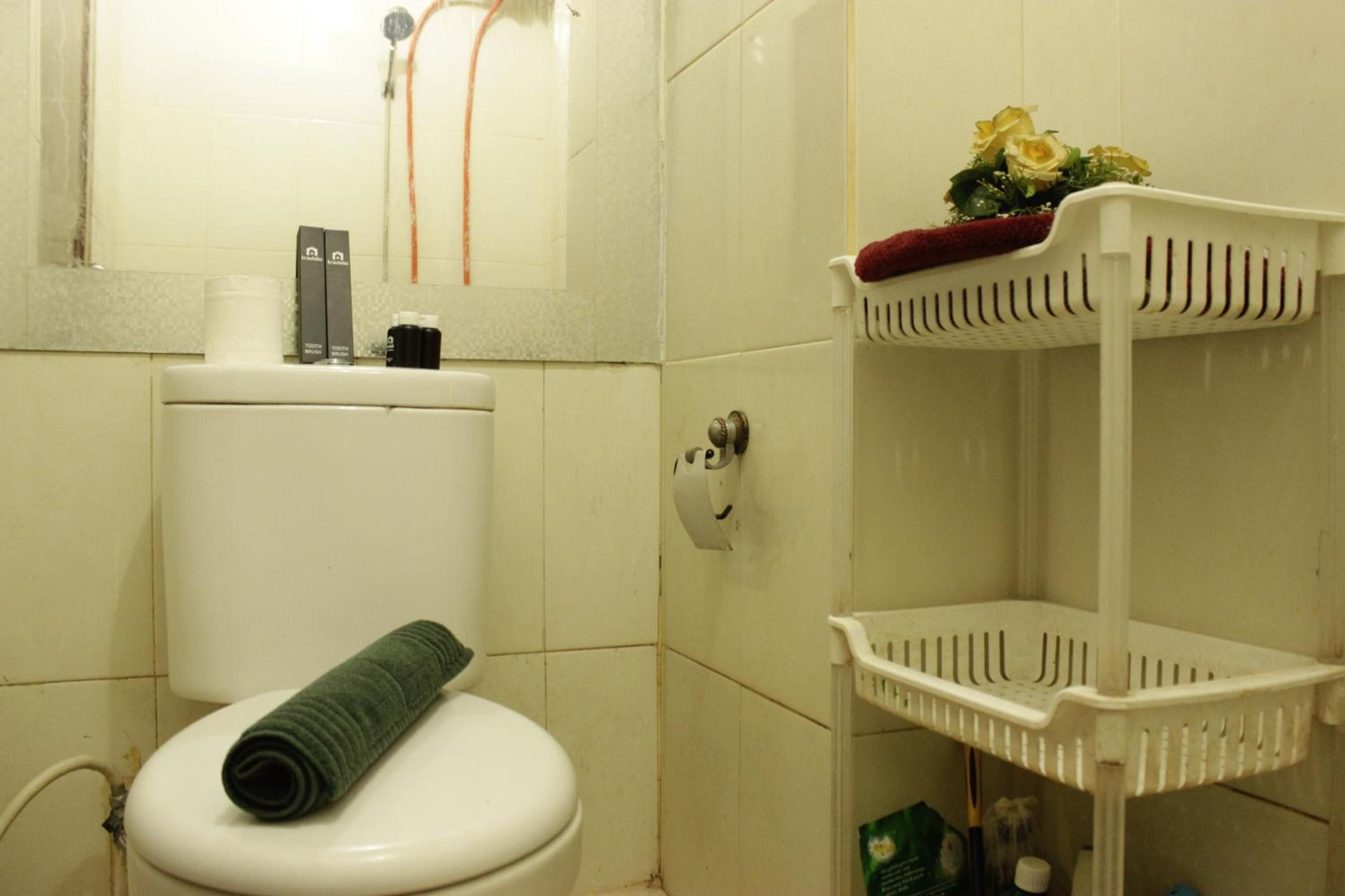 One-Bedroom Apartment - Photo 14