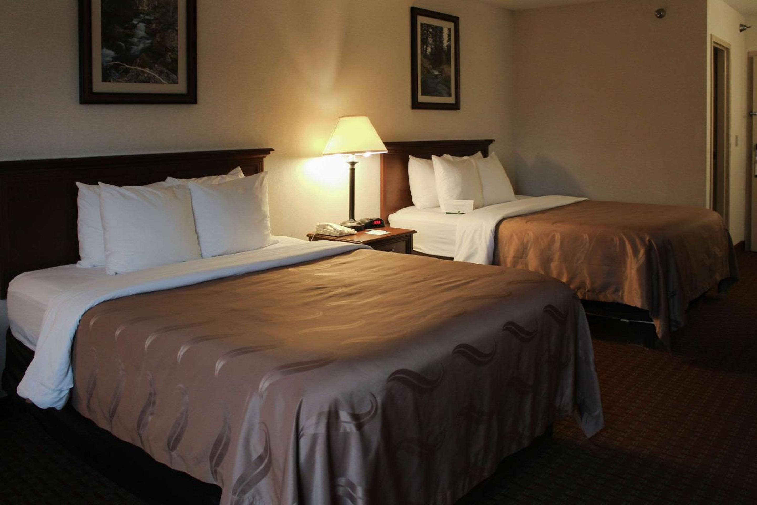 Queen Room with Two Queen Beds - Non-Smoking - Photo 1