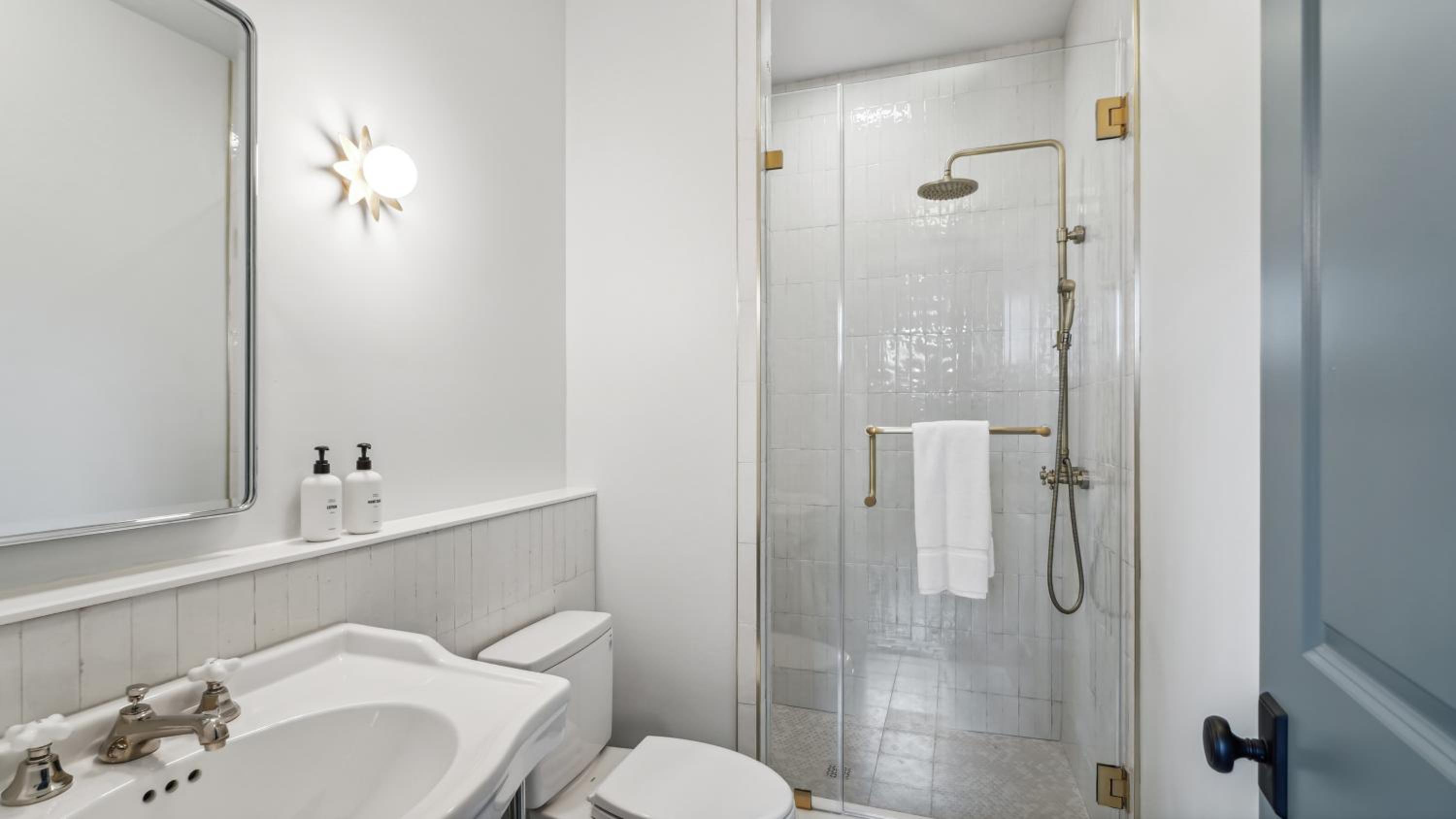 Two-Bedroom Apartment - Photo 10