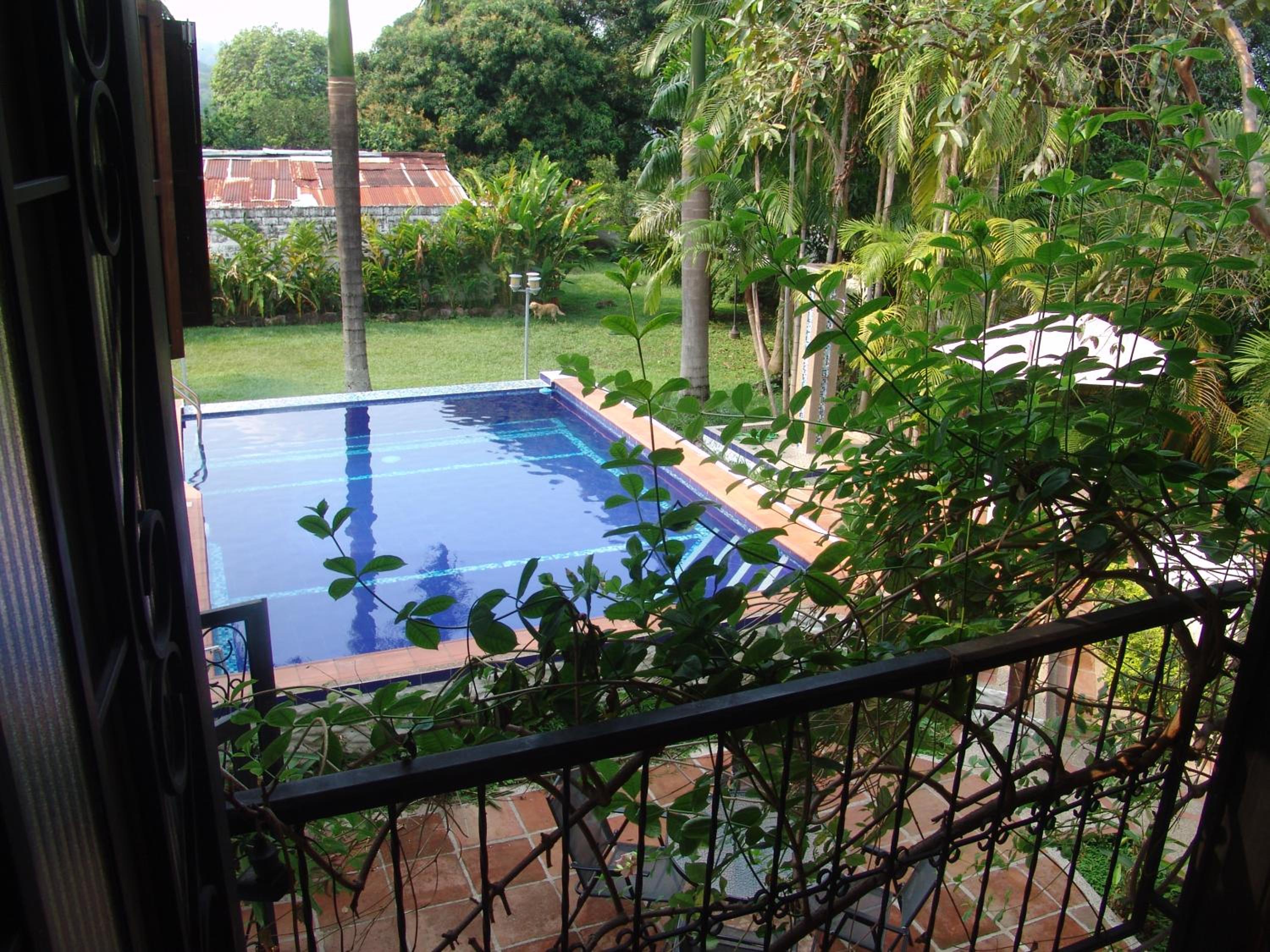 Family Room With Garden View photo 3