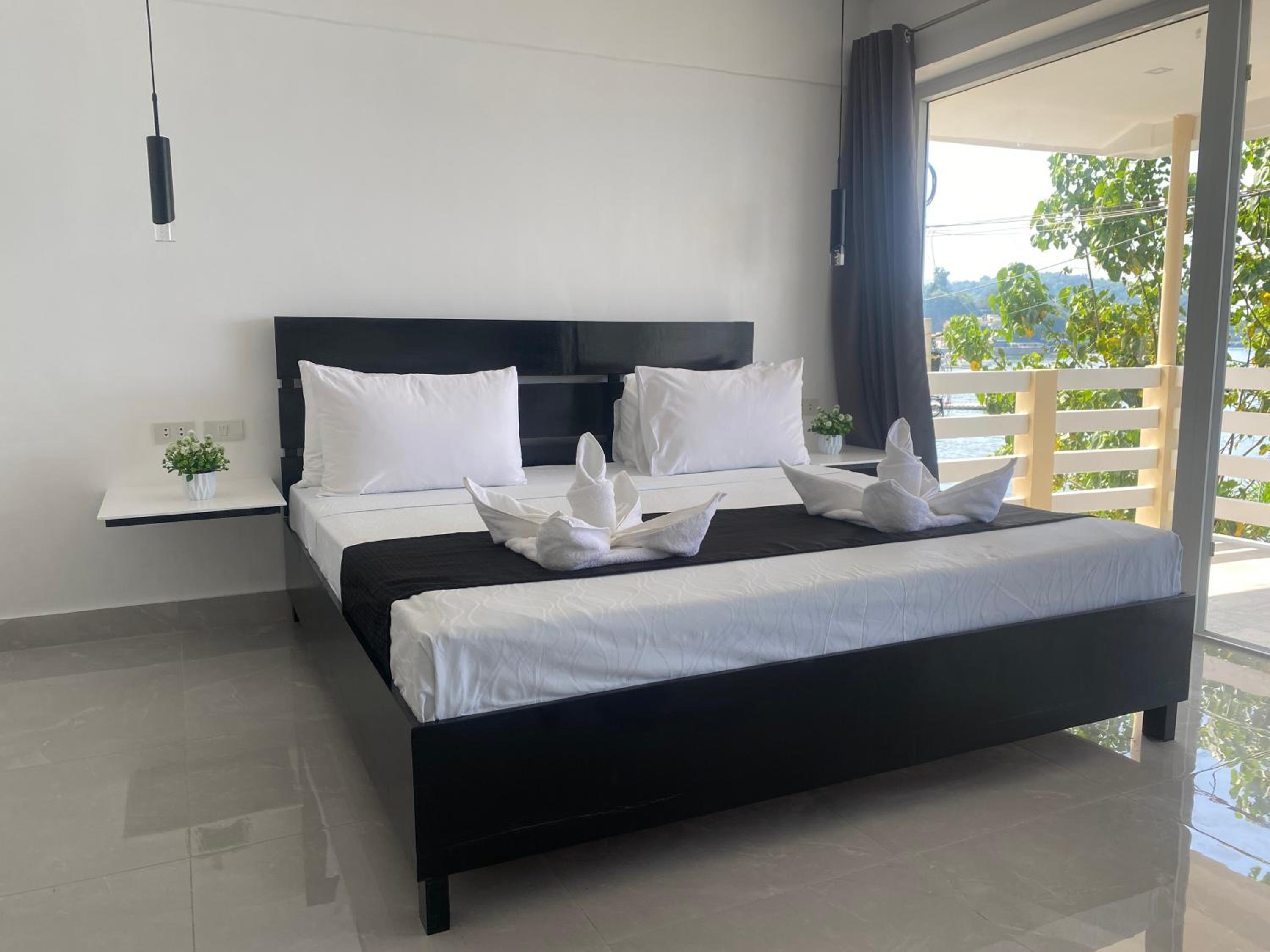 King Room with Sea View - Photo 8