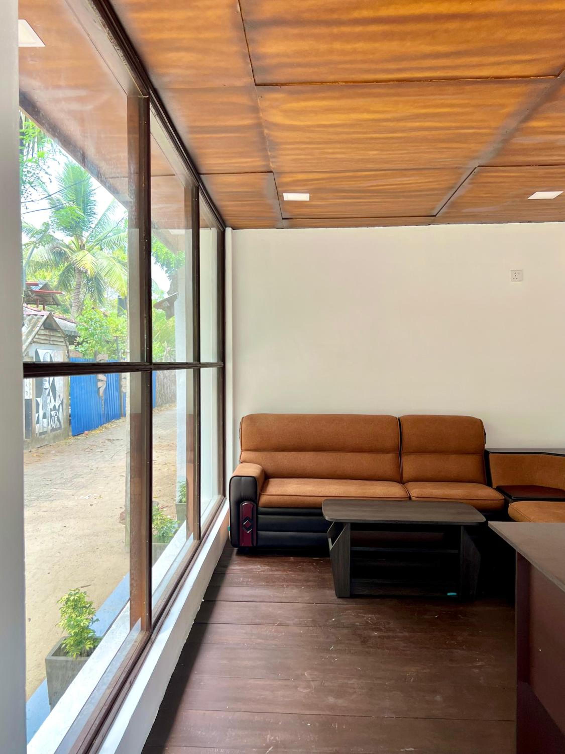 King Suite with Pool View photo 2