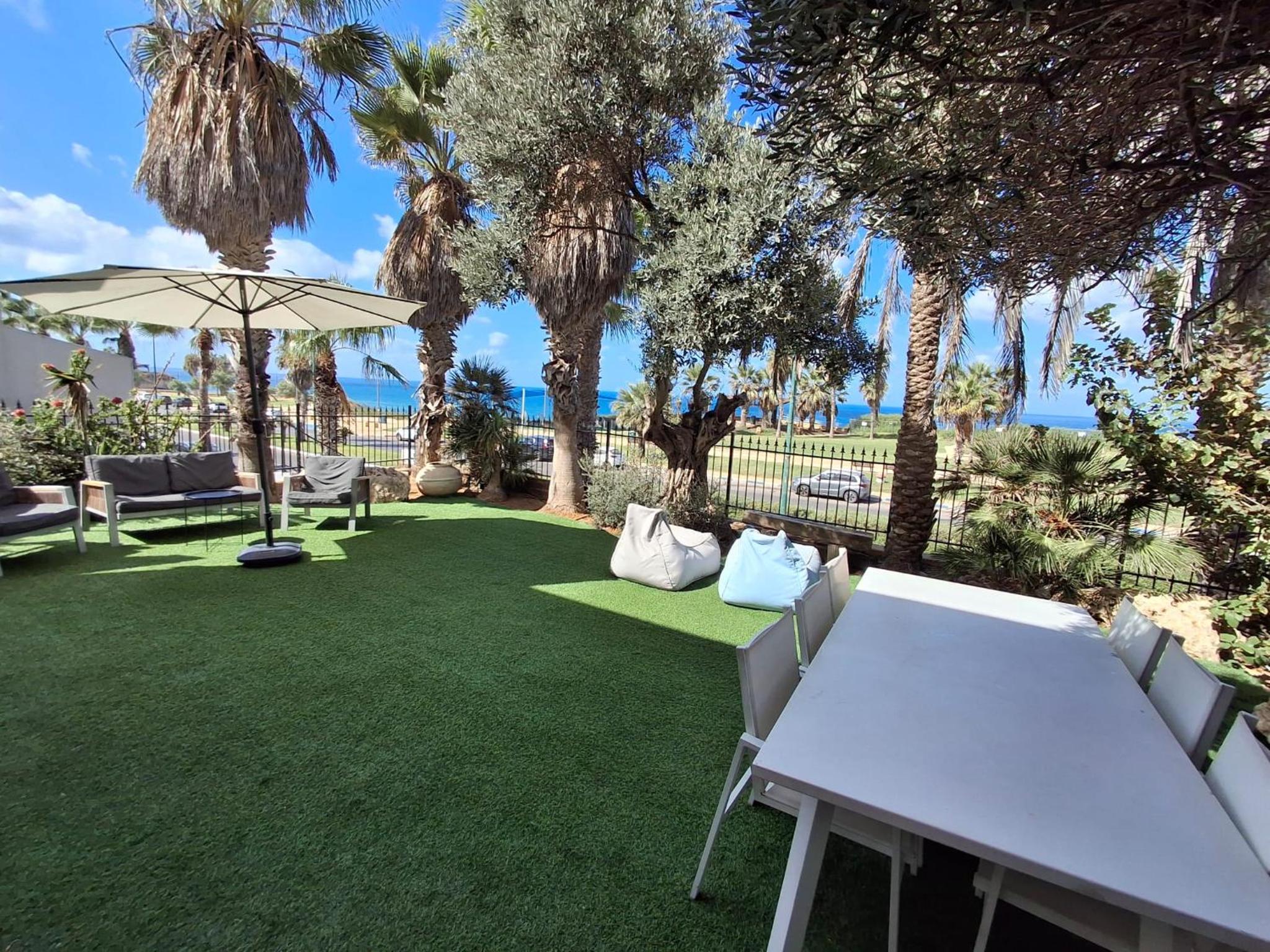 Villa - Beach Front photo 1