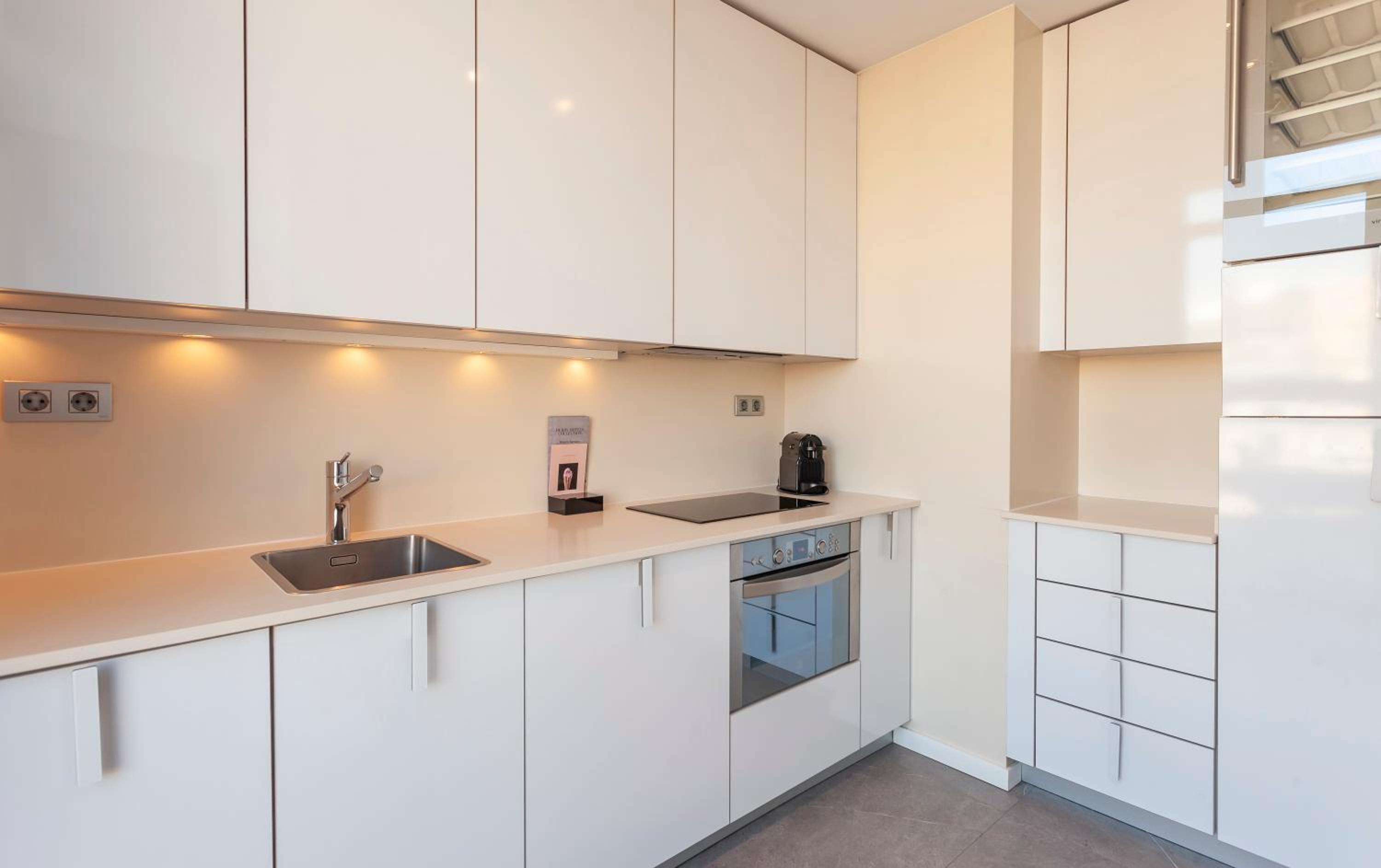 Two-Bedroom Apartment with Terrace photo 3