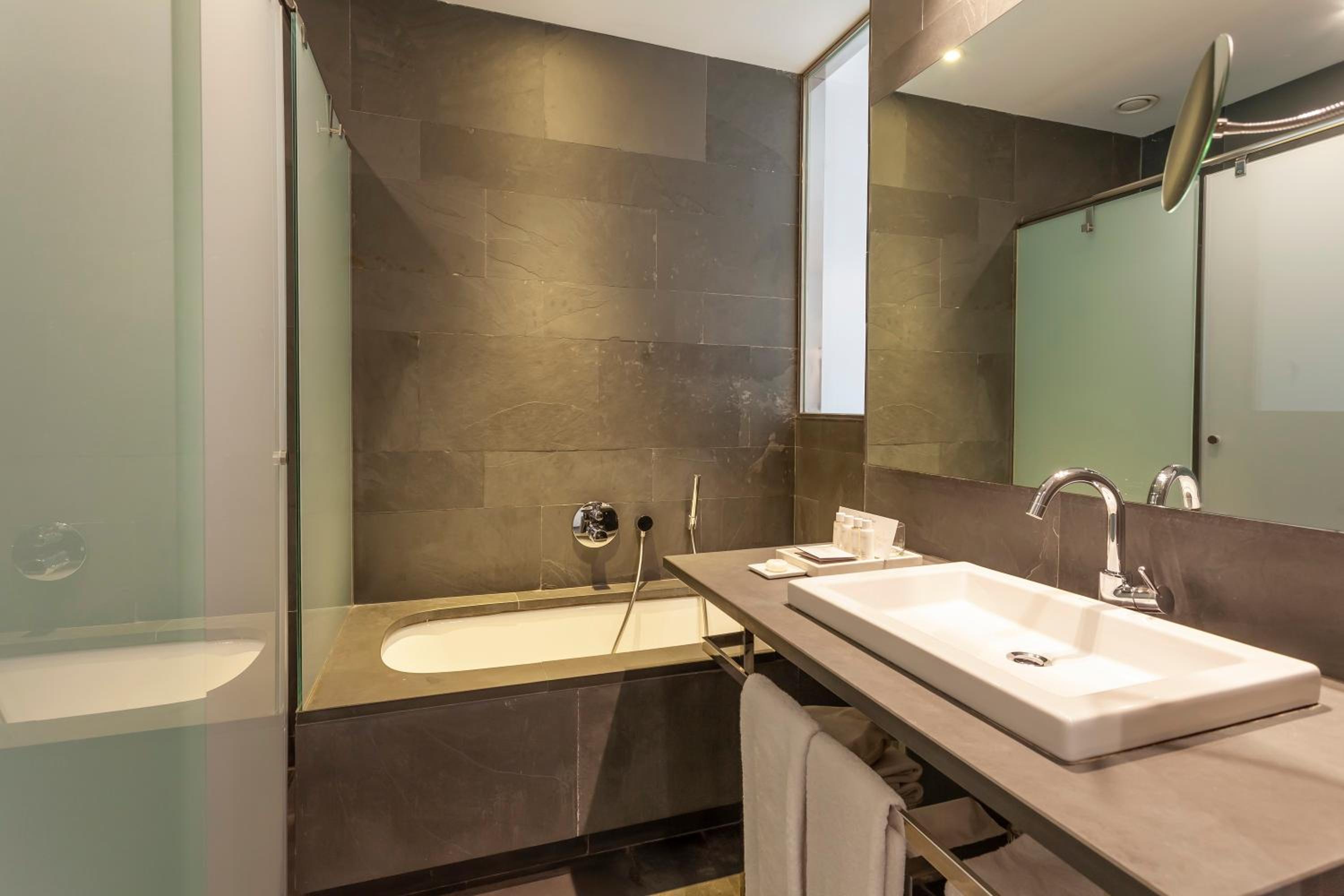 Two-Bedroom Apartment with Terrace photo 2