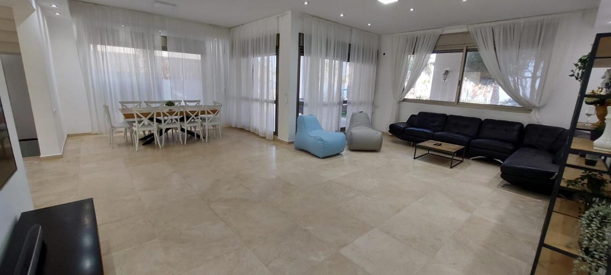 Villa - Beach Front photo 2