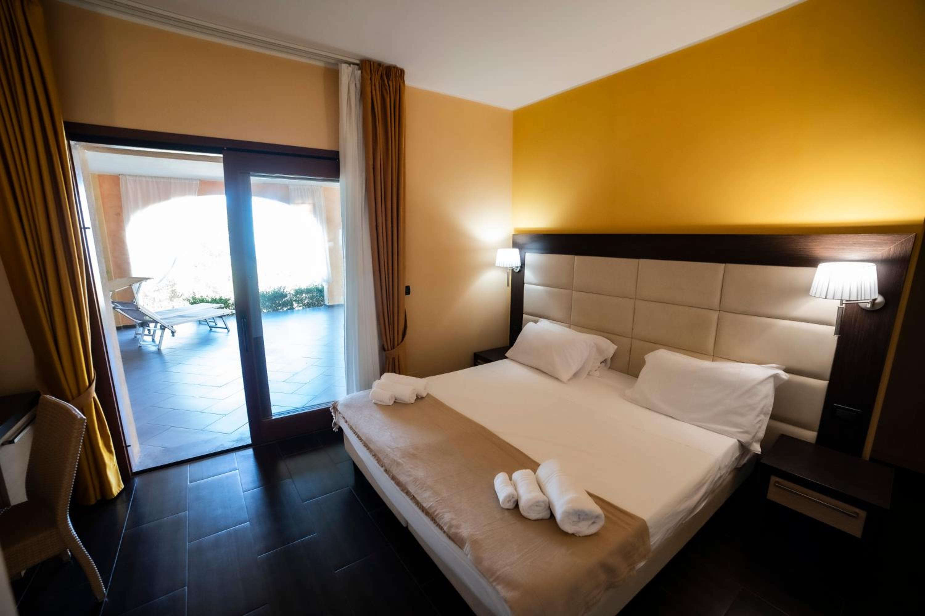 Double Room - Photo 4