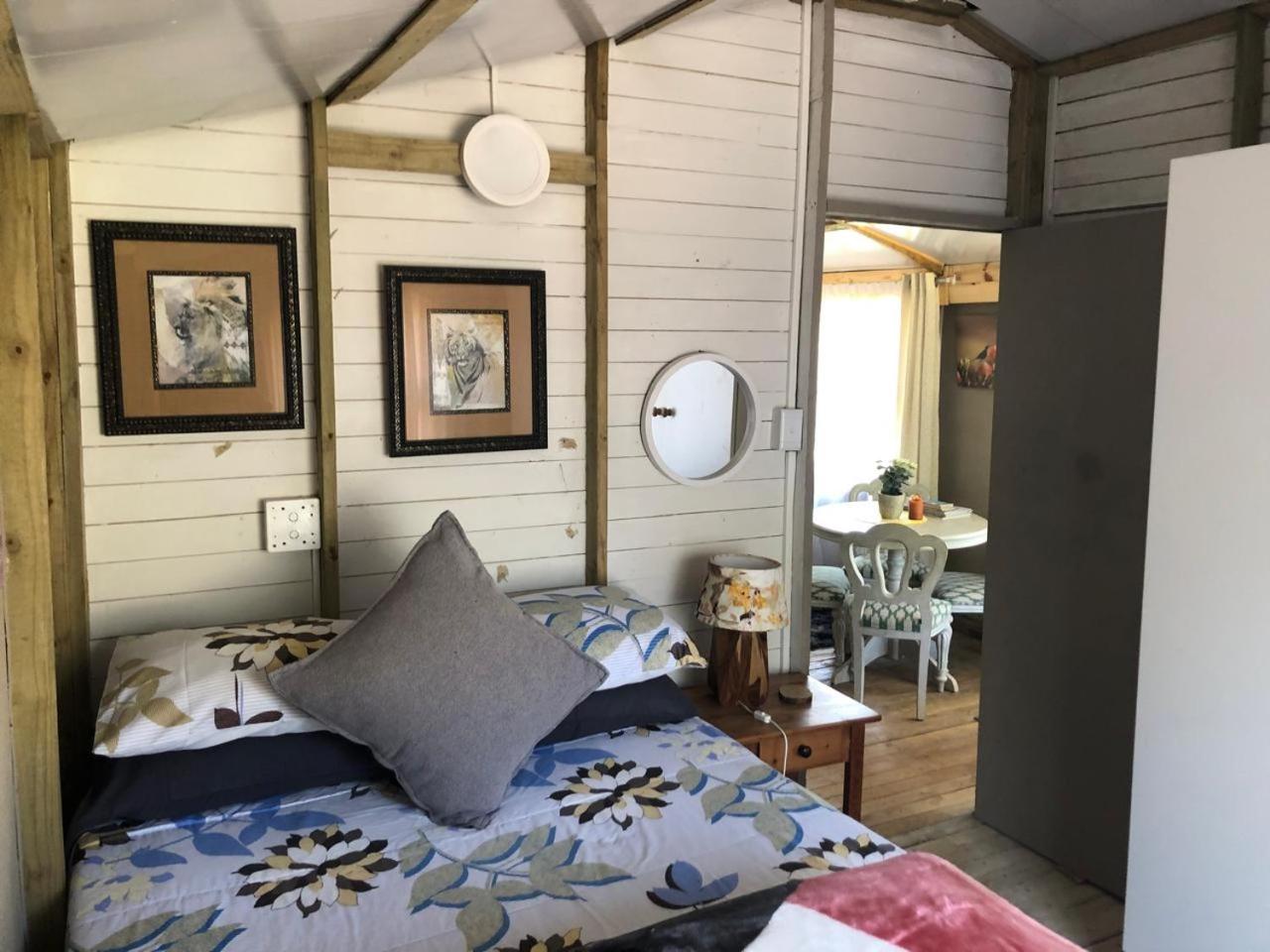 Small Double Room photo 1