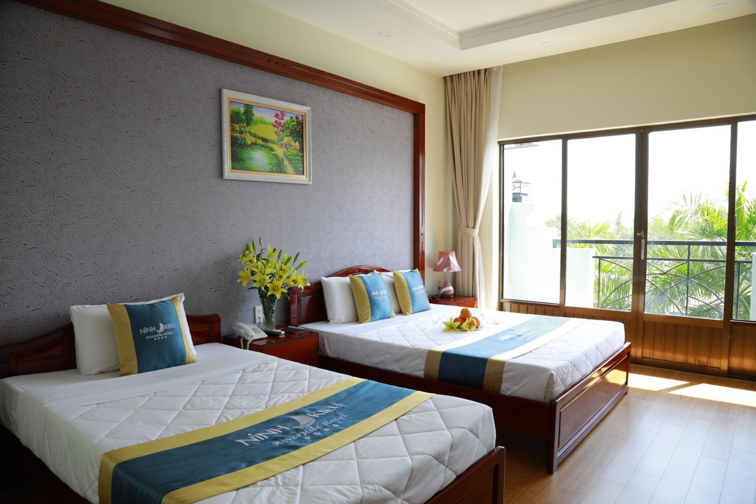 Twin Room With Lake View