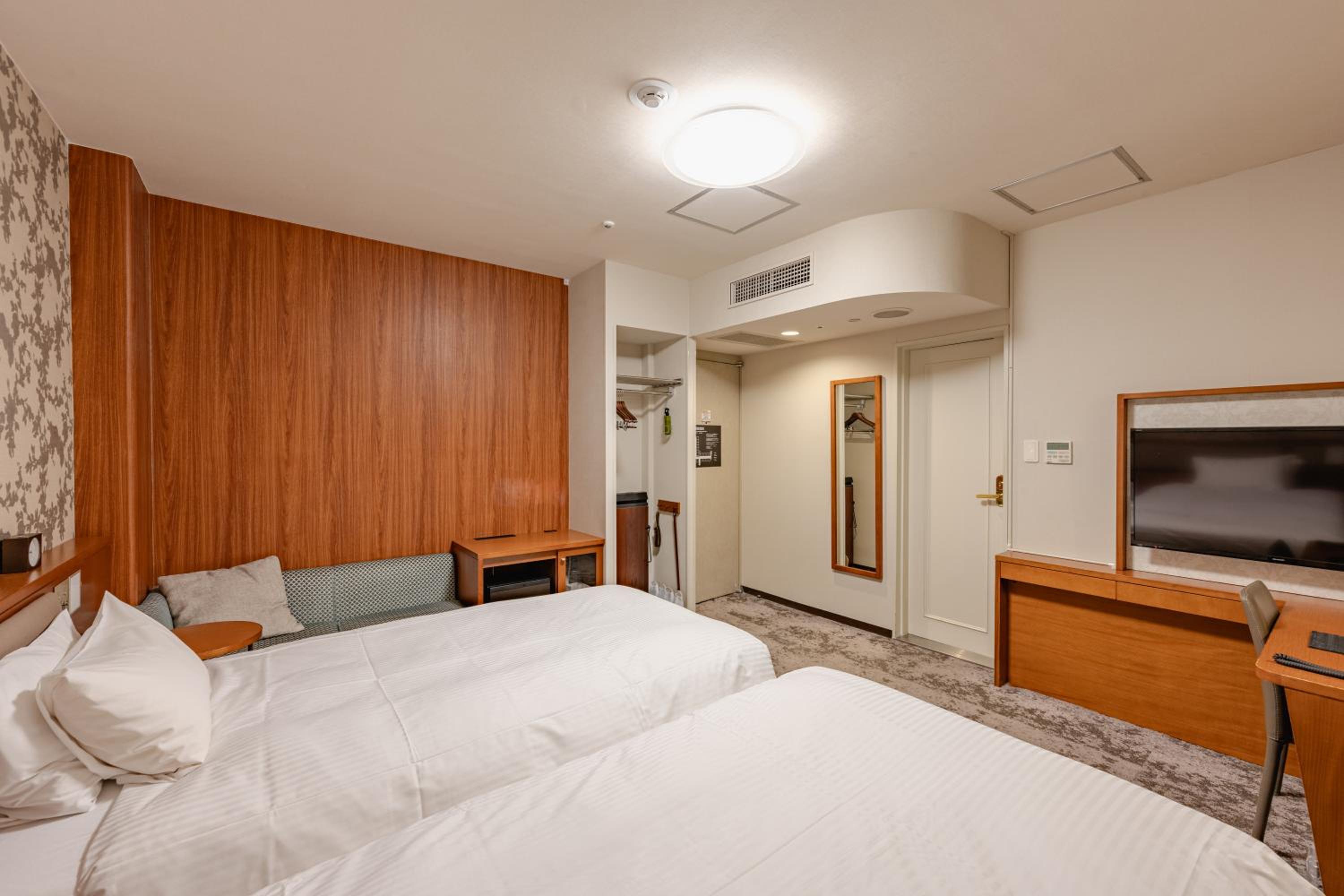 Twin Room - Non-Smoking