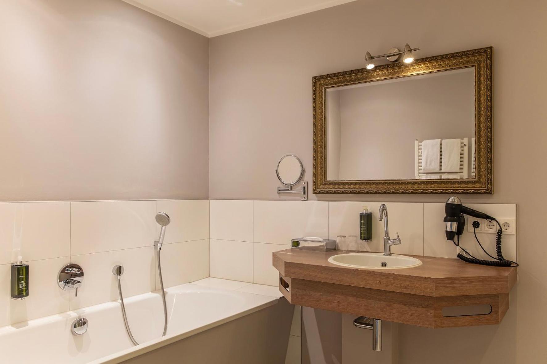 Junior Suite Waldresidenz - Photo 4