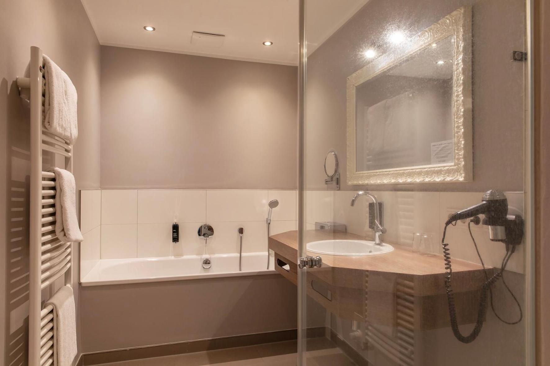 Junior Suite Waldresidenz - Photo 6