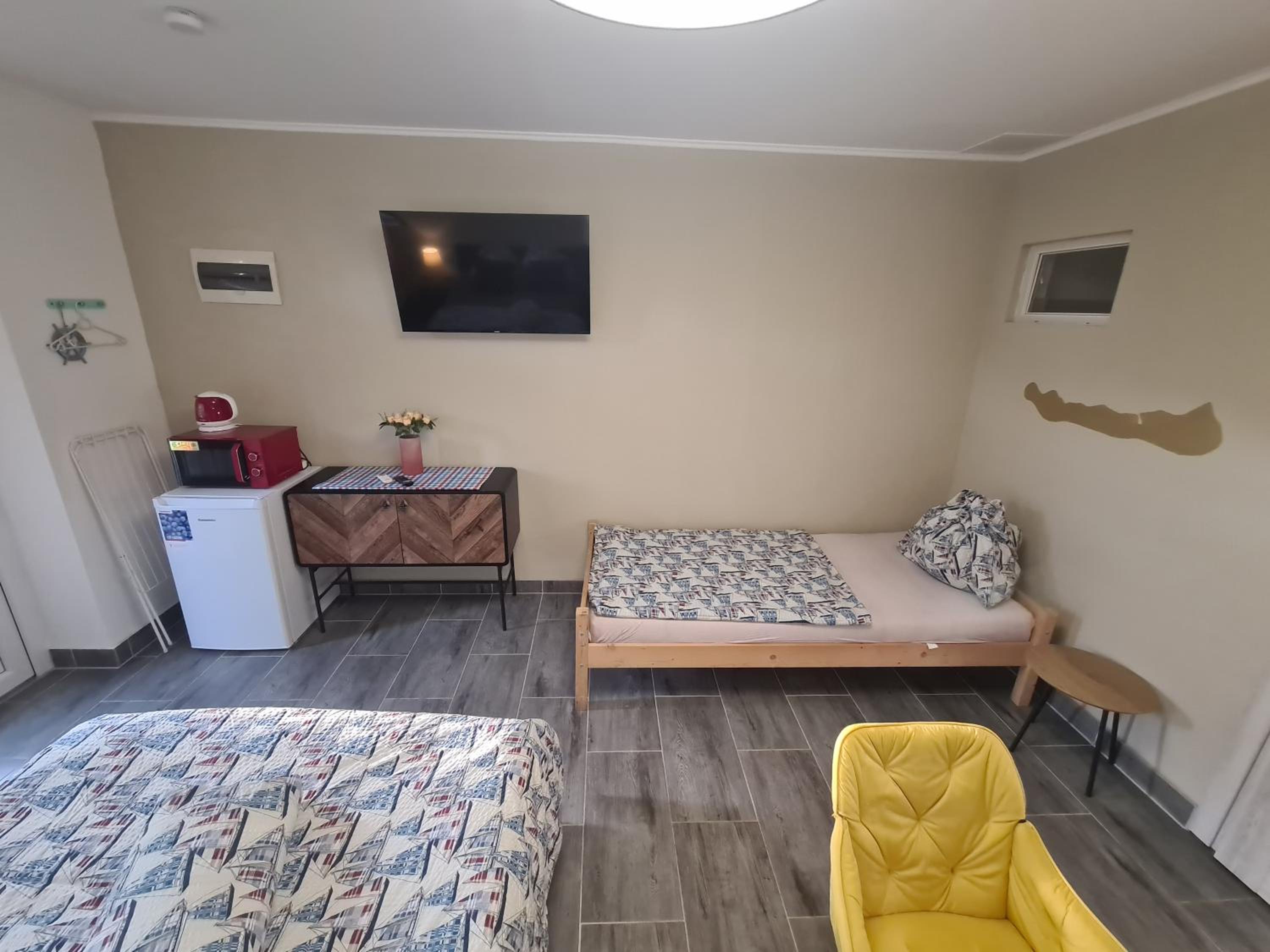 Apartment with Terrace - Photo 6