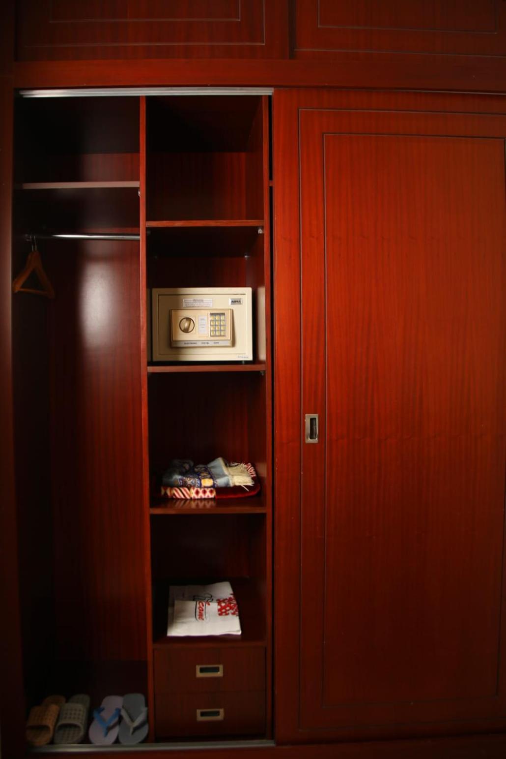 Double Room - Photo 6