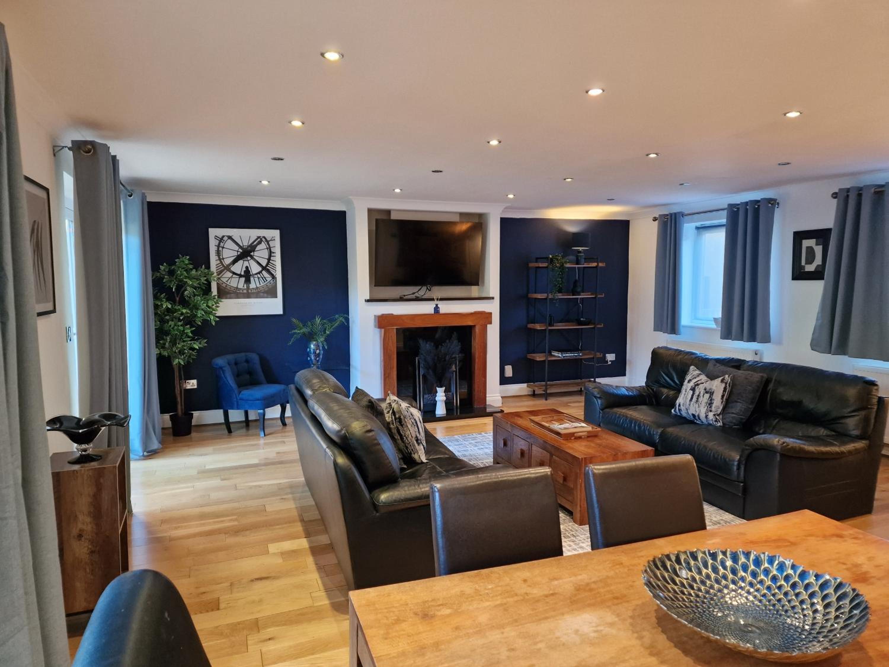 Four-Bedroom House photo 1