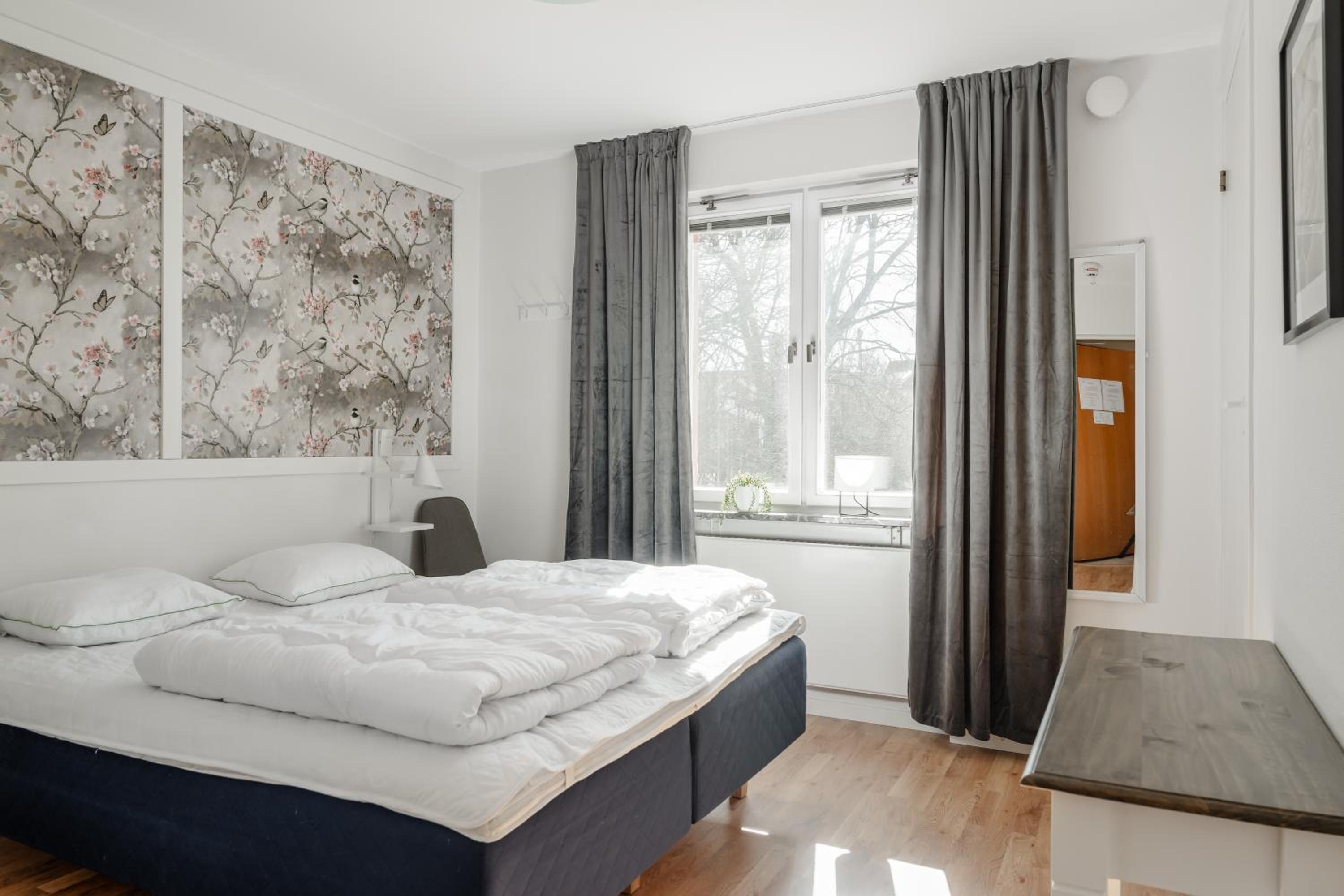 Double Room with Private Bathroom - Photo 1