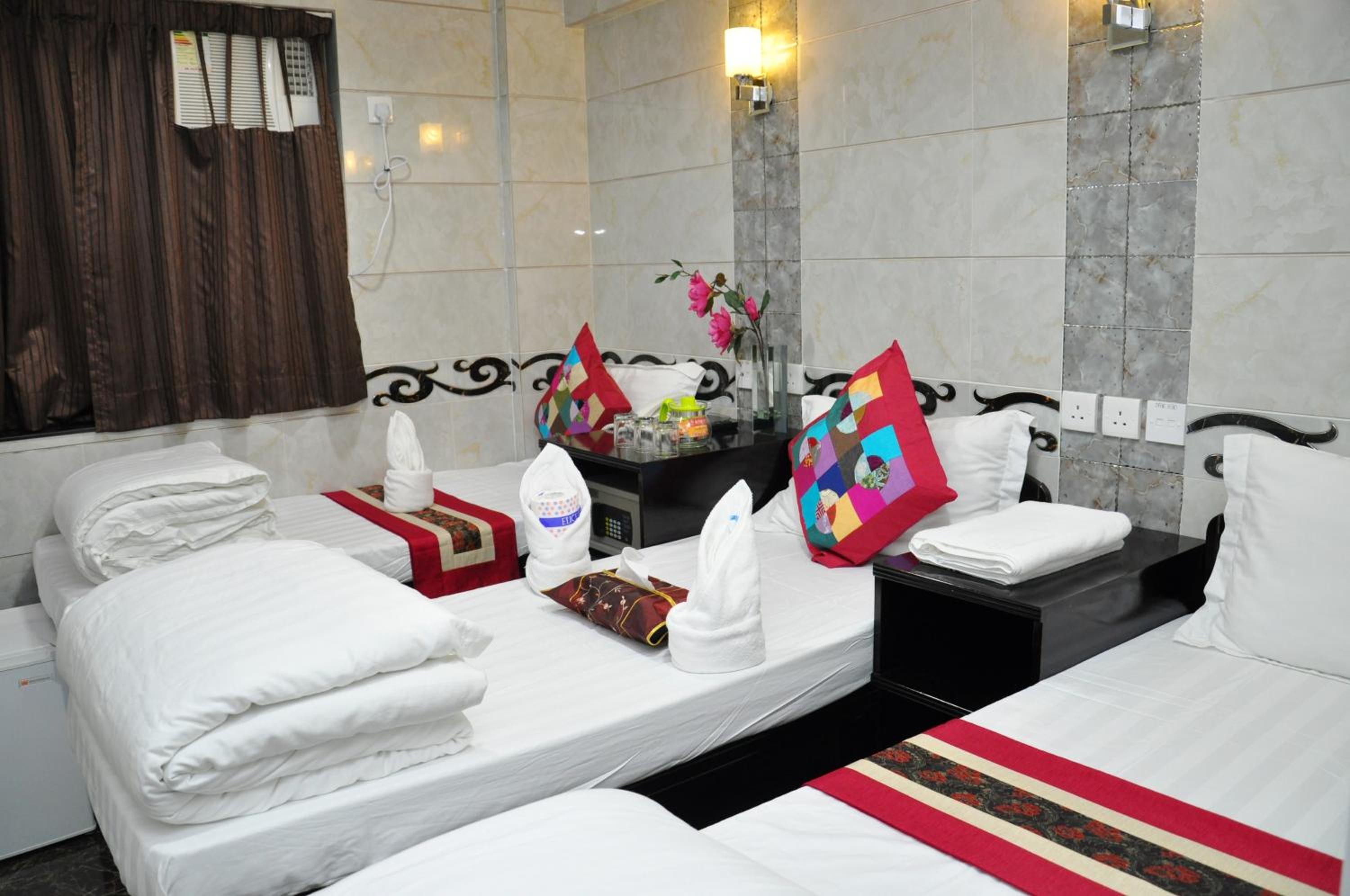 Deluxe Triple Room