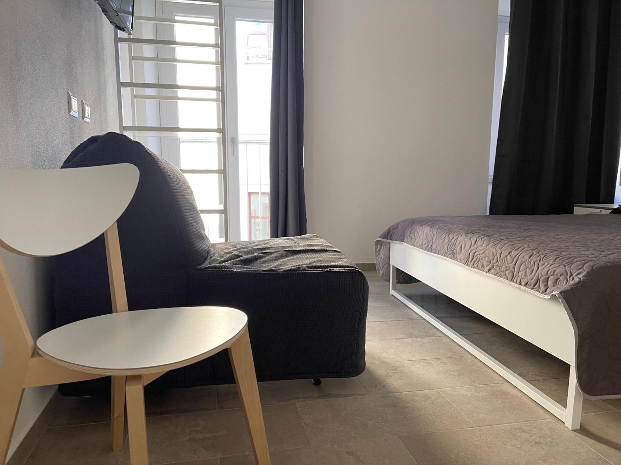 Economy Double Room - Photo 3