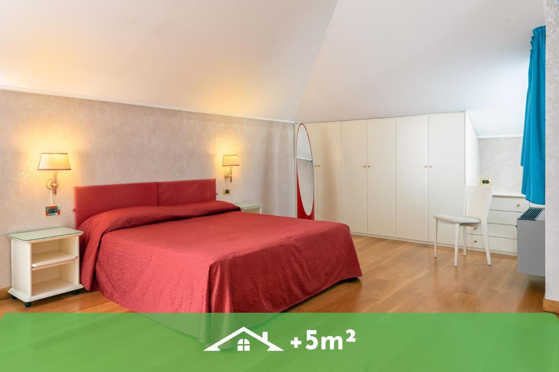 Double or Twin Room - Photo 12