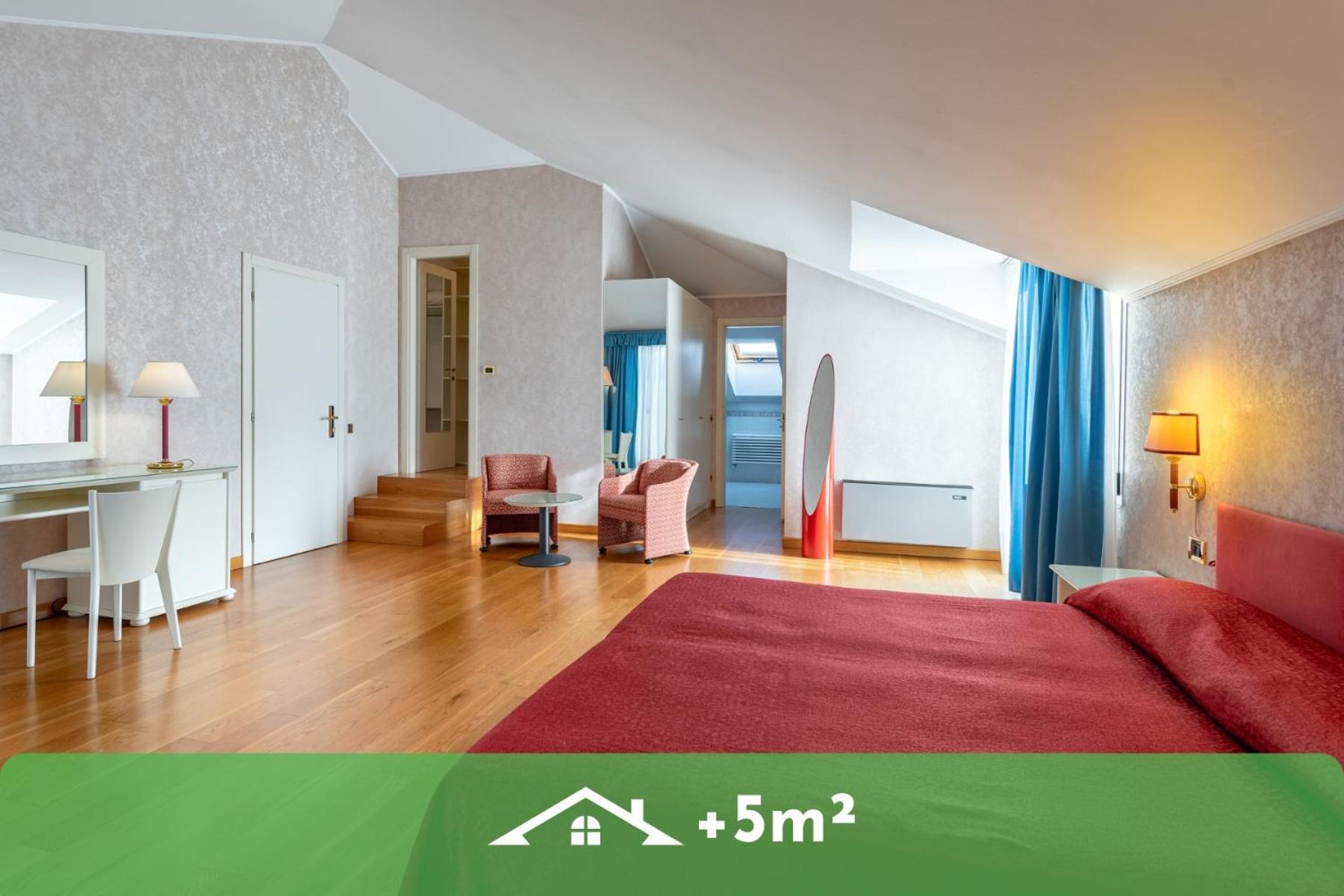 Double or Twin Room - Photo 11