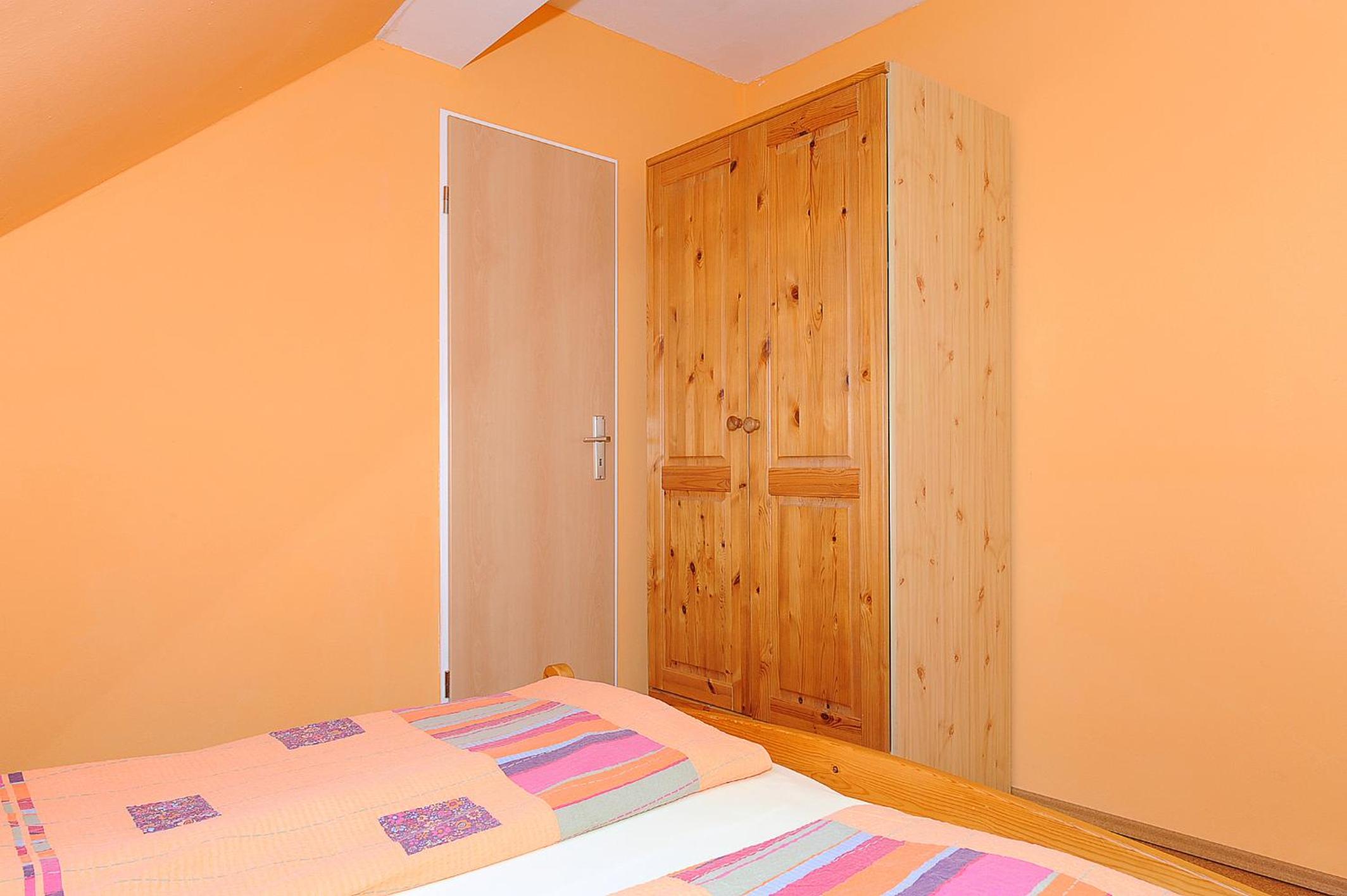 Quadruple Room with Private Bathroom photo 3