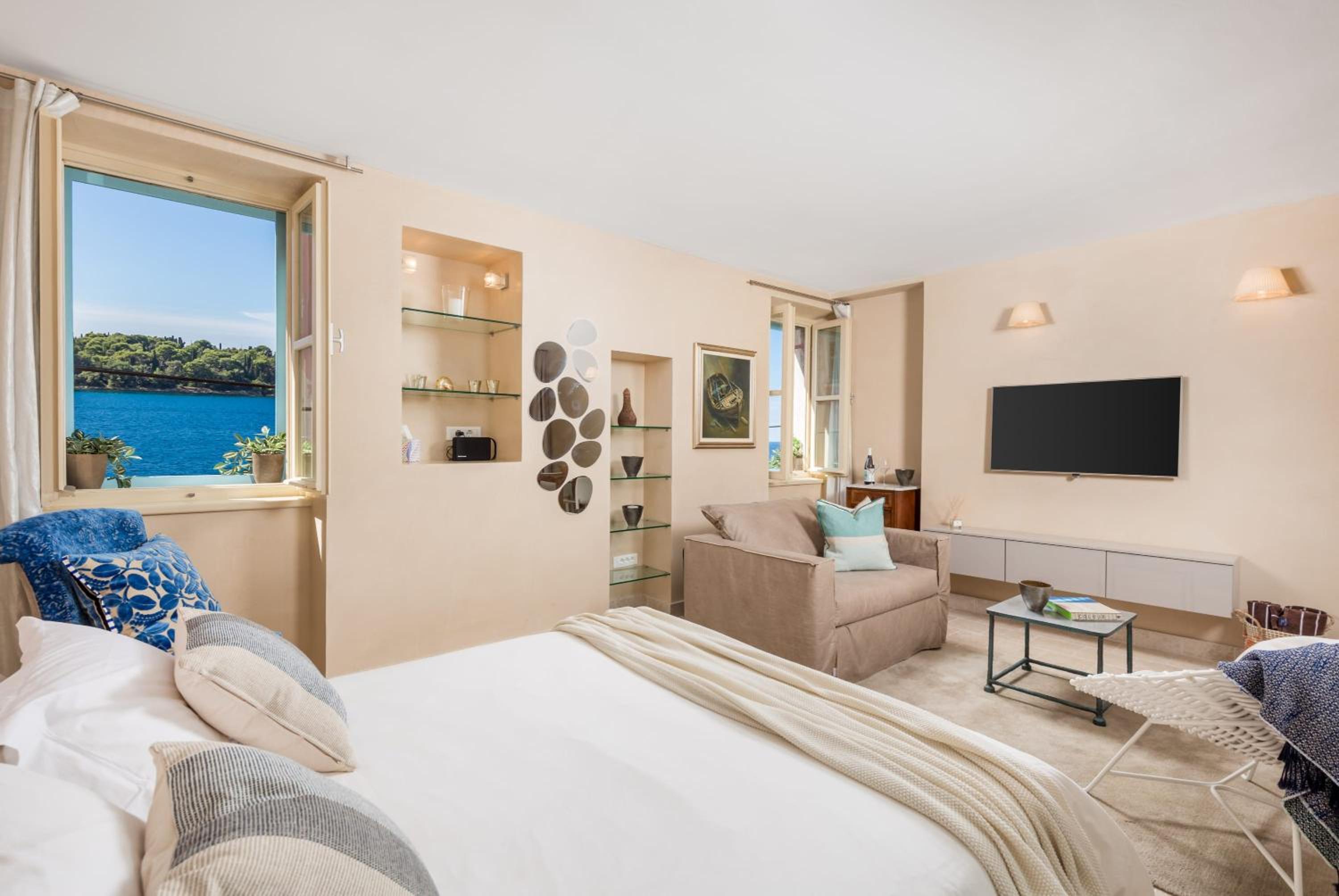 Studio with Sea View