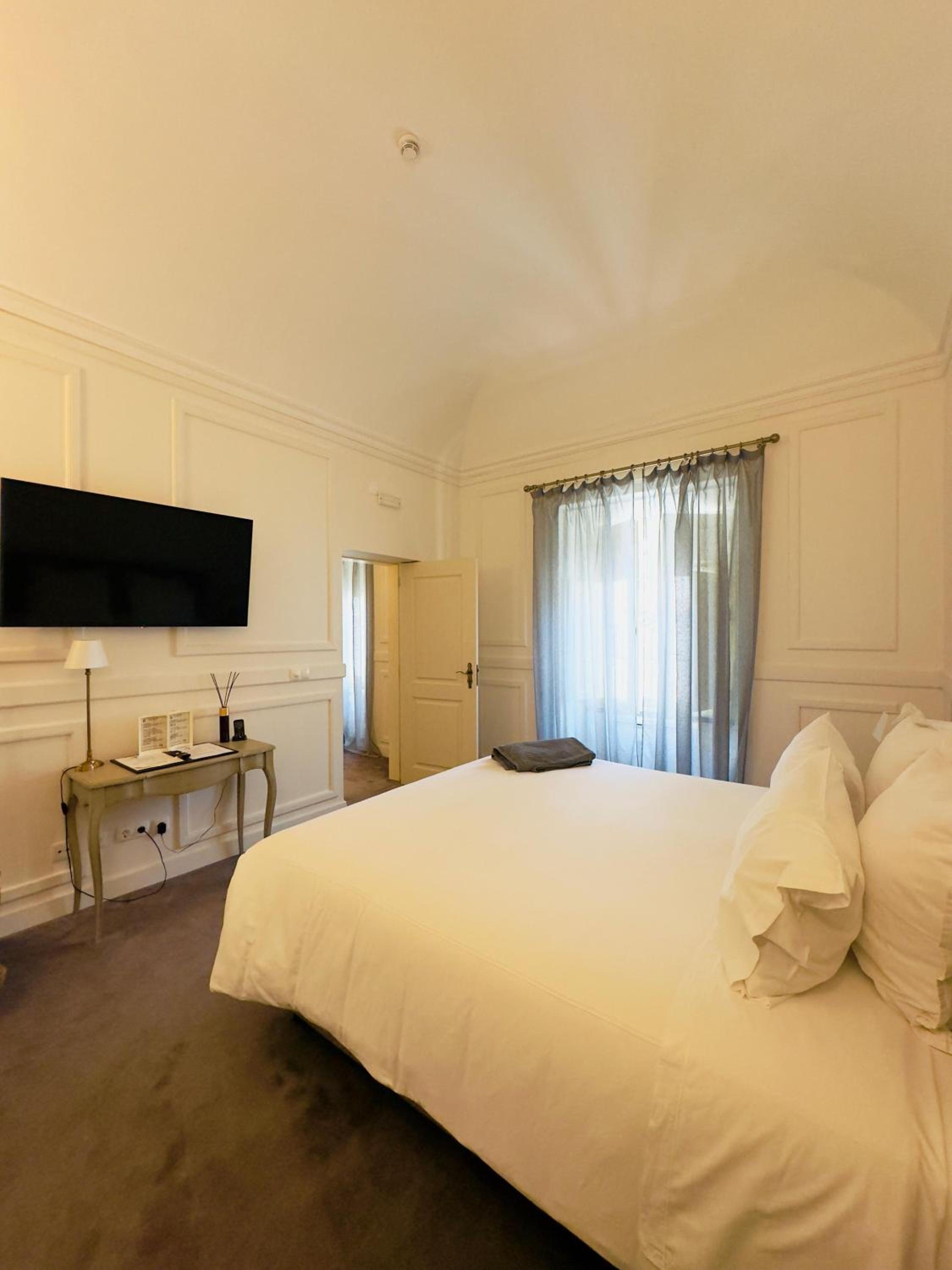 King Room with Garden View photo 3