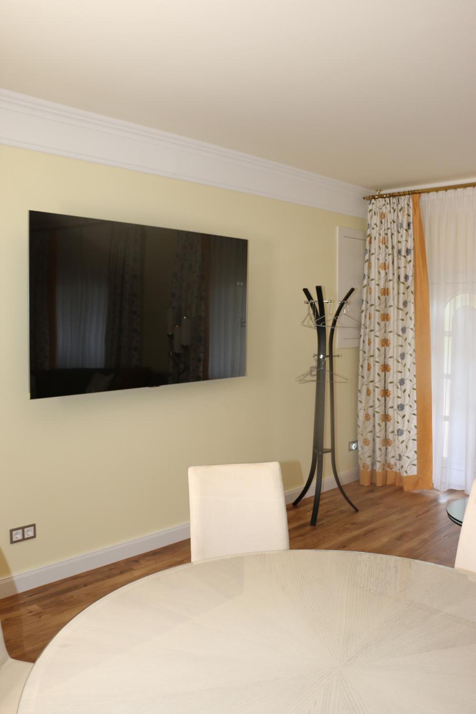 Deluxe Suite - Photo 3