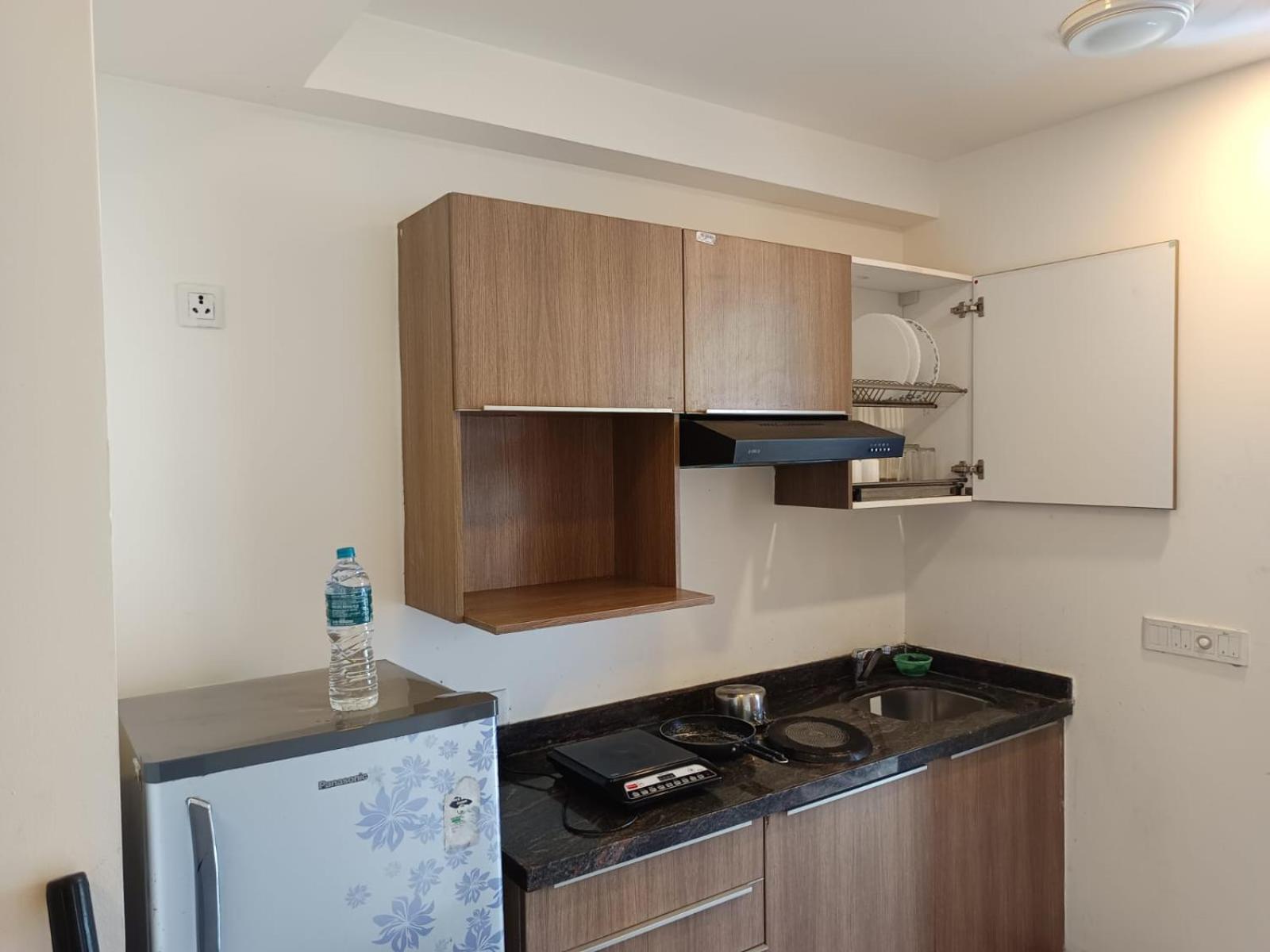 One-Bedroom Apartment With Pool View photo 2