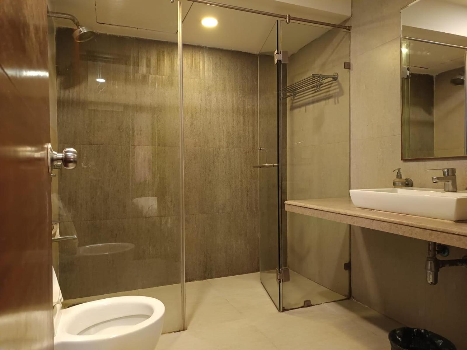 One-Bedroom Apartment With Pool View photo 3