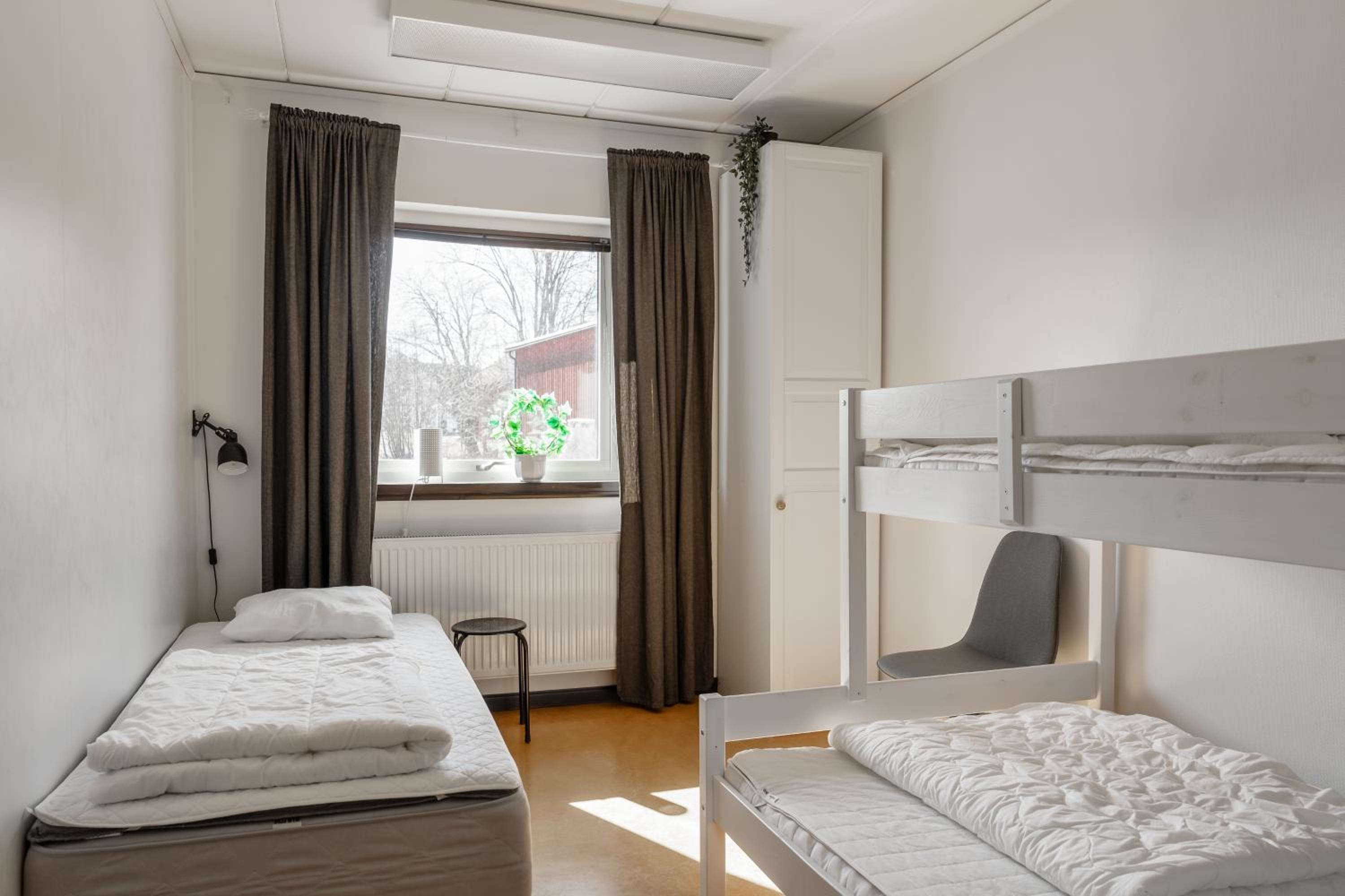 Triple Room with Shared Bathroom photo 3
