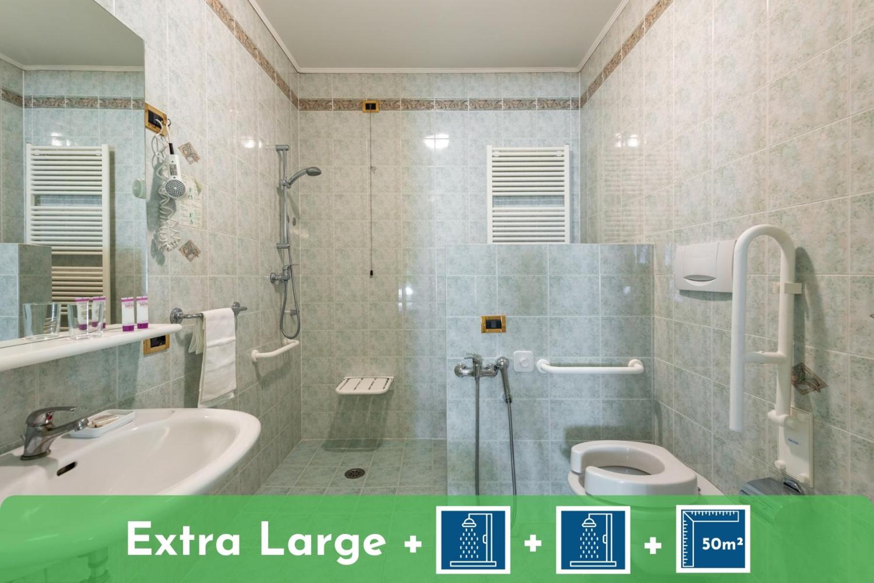 Quadruple Room - Photo 14