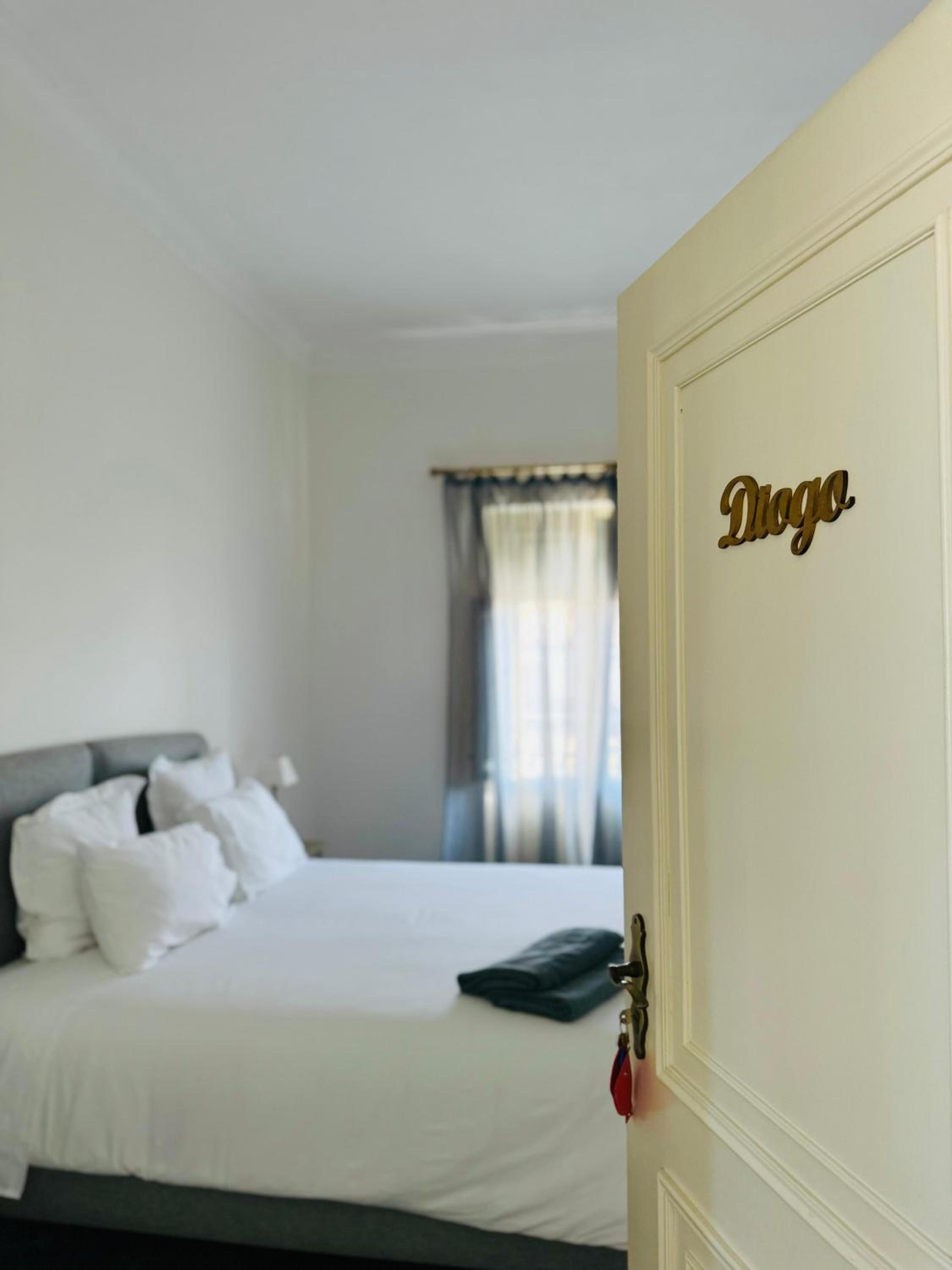 King Room with Balcony - Photo 1