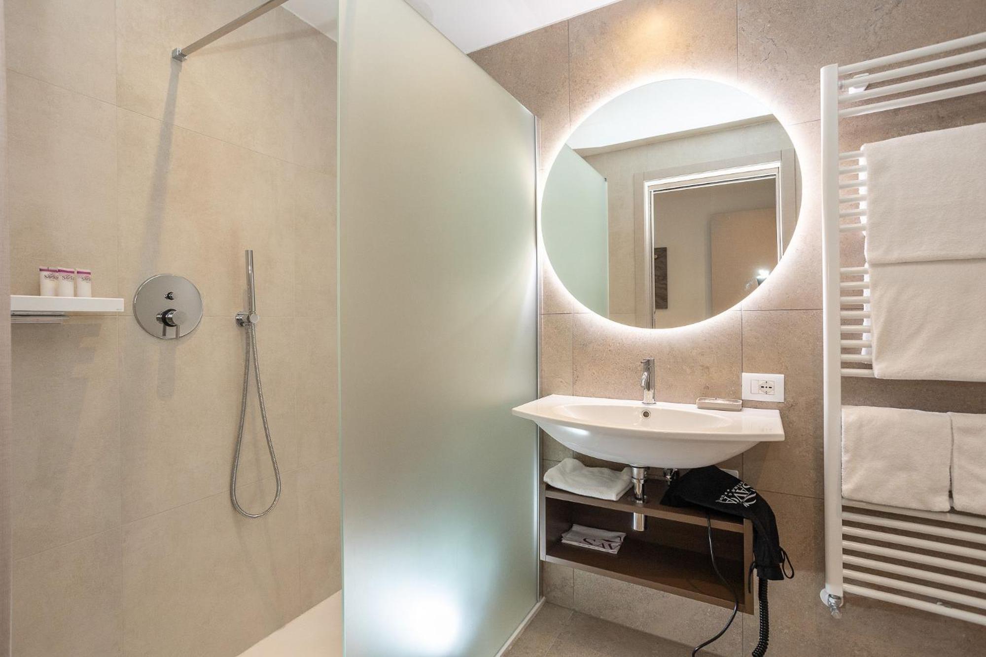 Savoia Double or Twin Room   - Photo 13