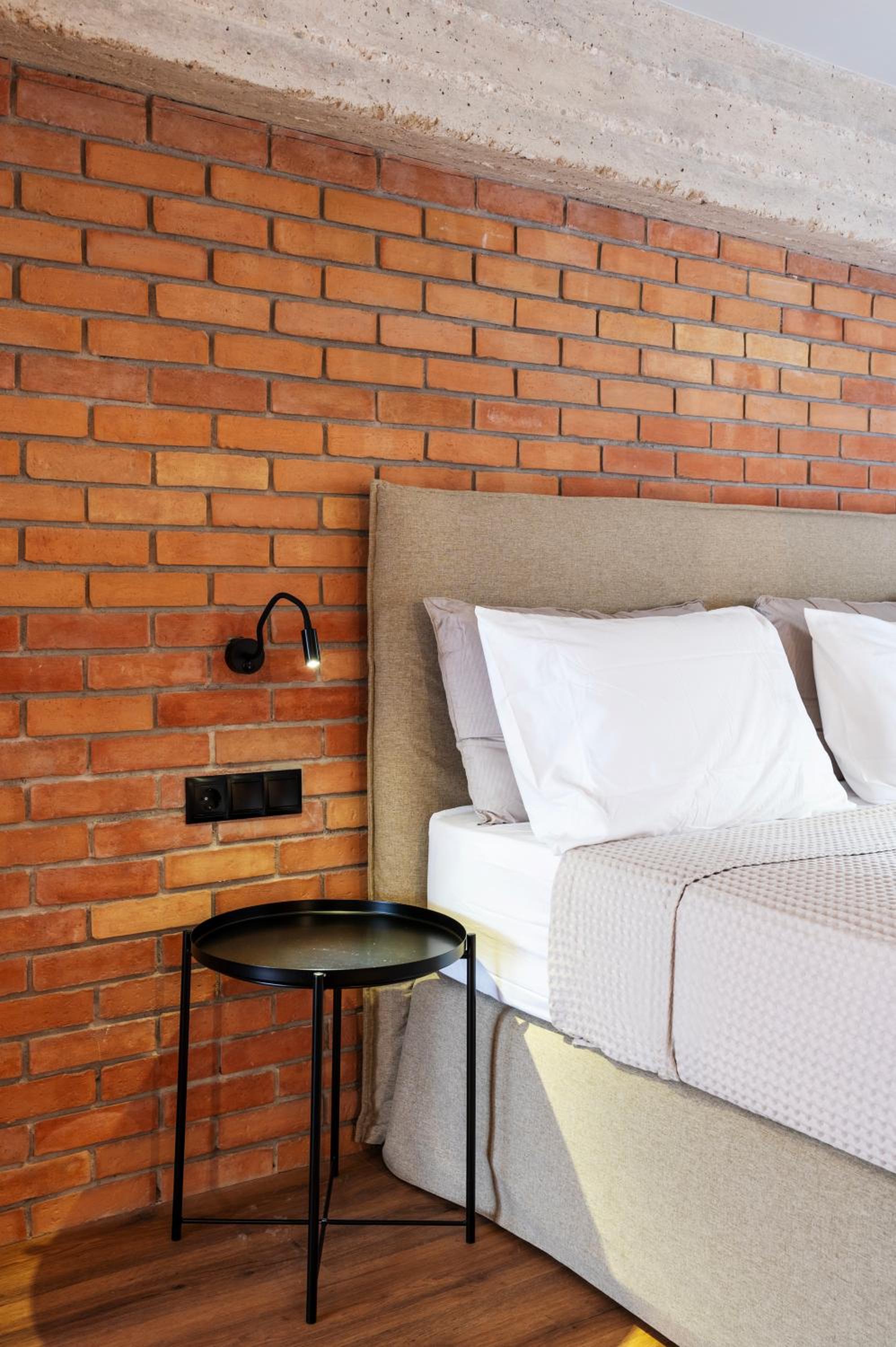 Deluxe One-Bedroom Apartment with Garden View