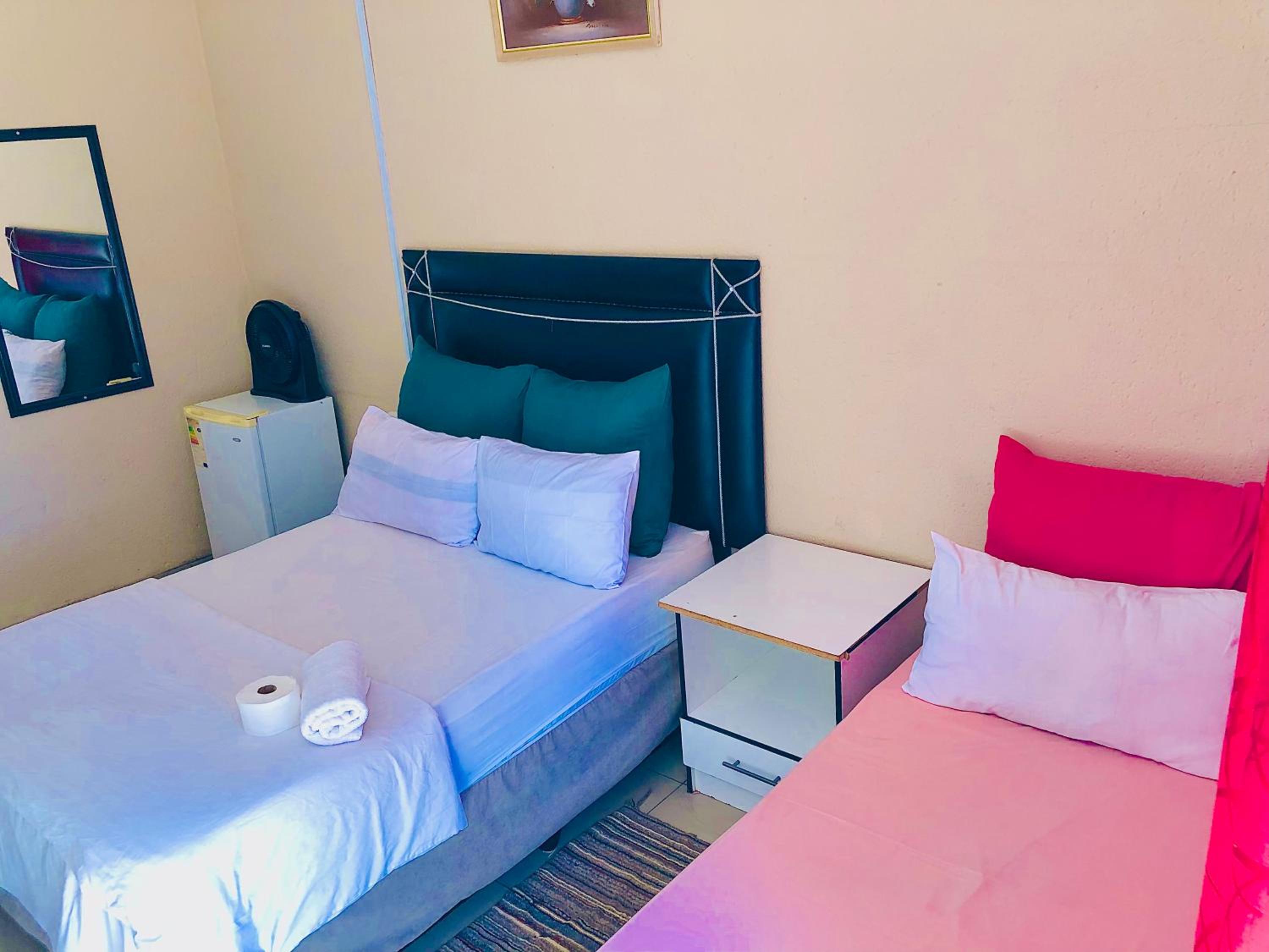 Double Room With Private Bathroom photo 1