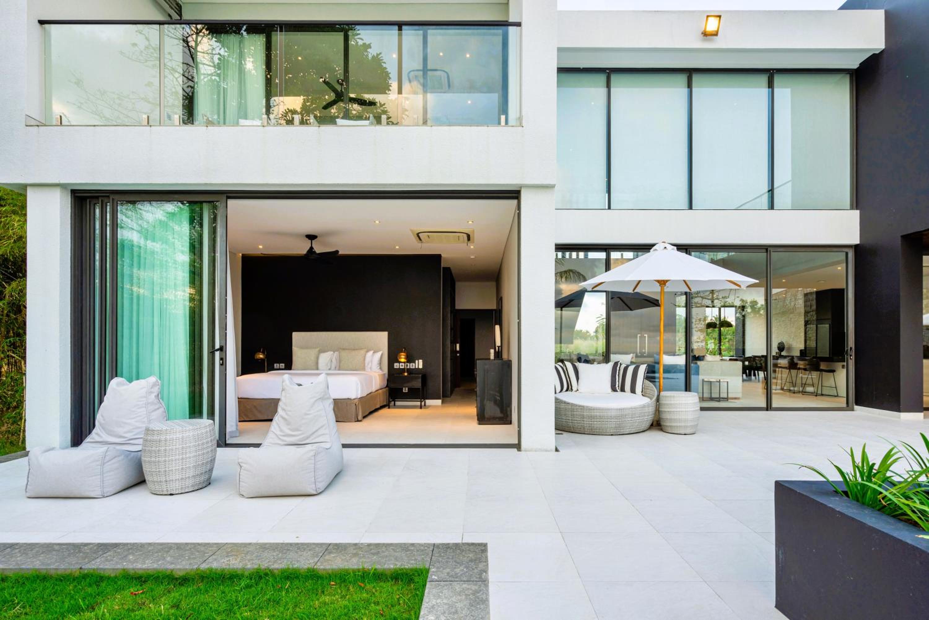 Family 5-Bedroom Villa with Ocean View photo 1