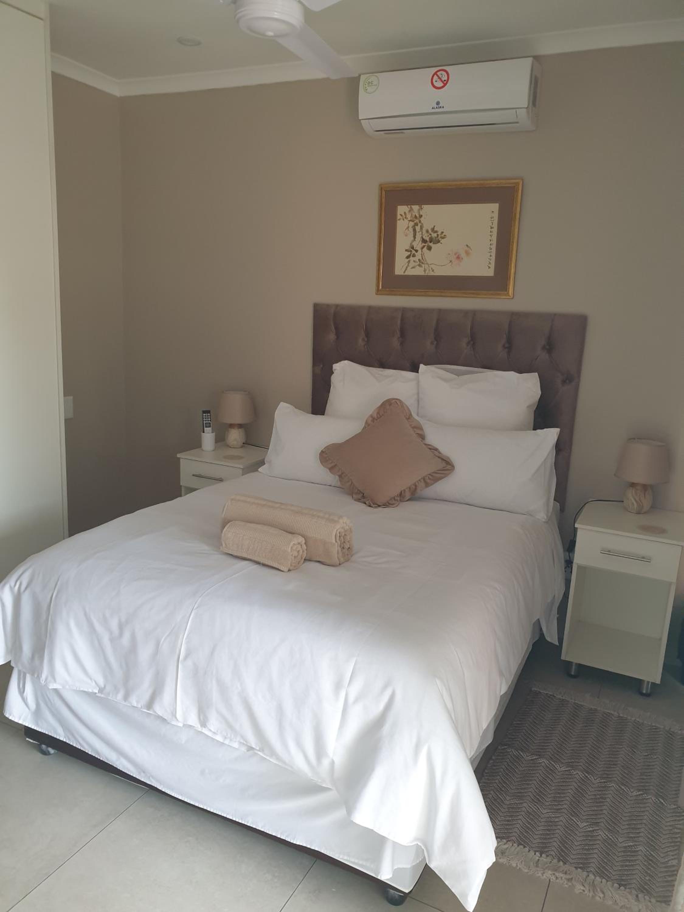 Double Room with Private Bathroom photo 1