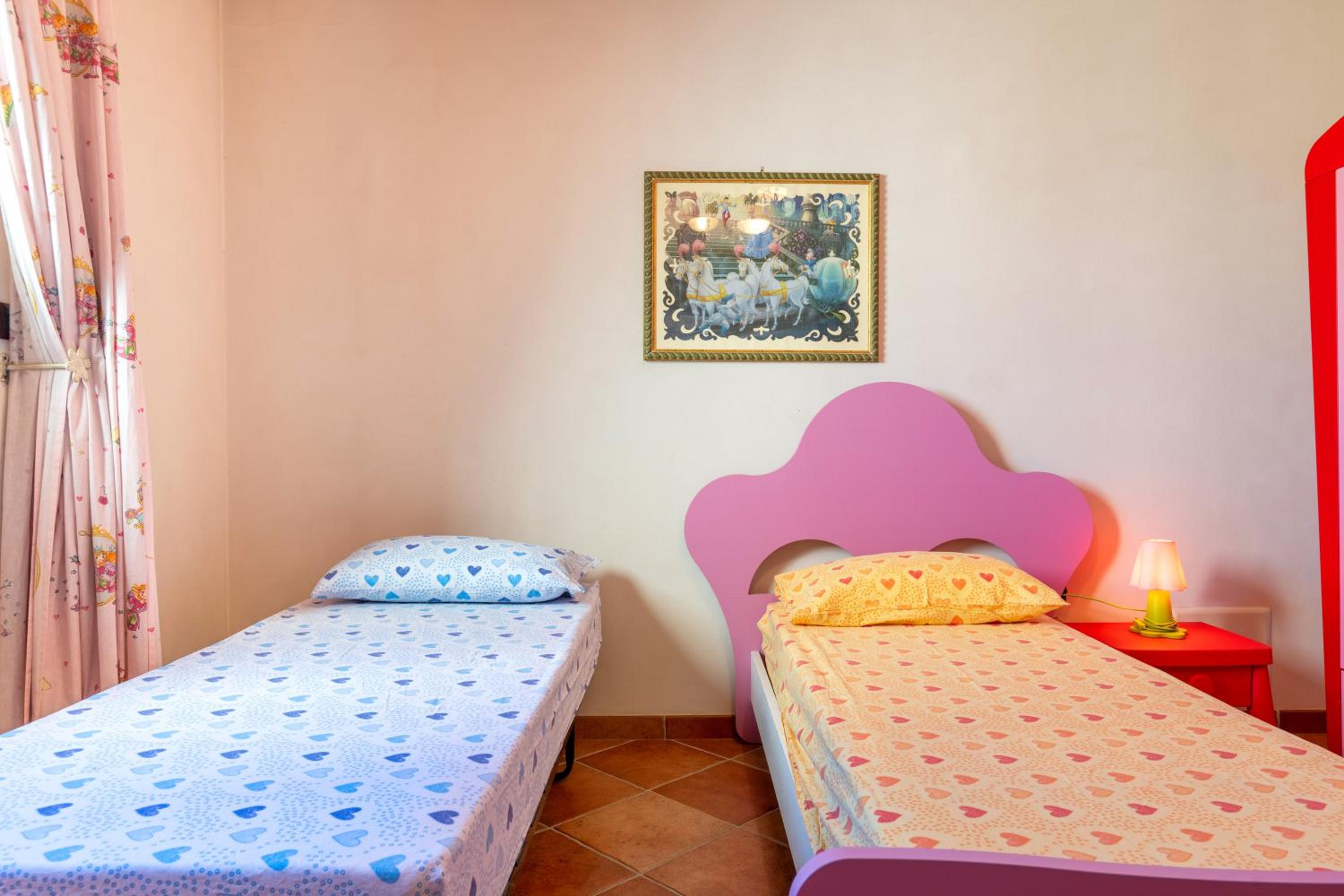 Two-Bedroom Deluxe Apartment with Garden View photo 3