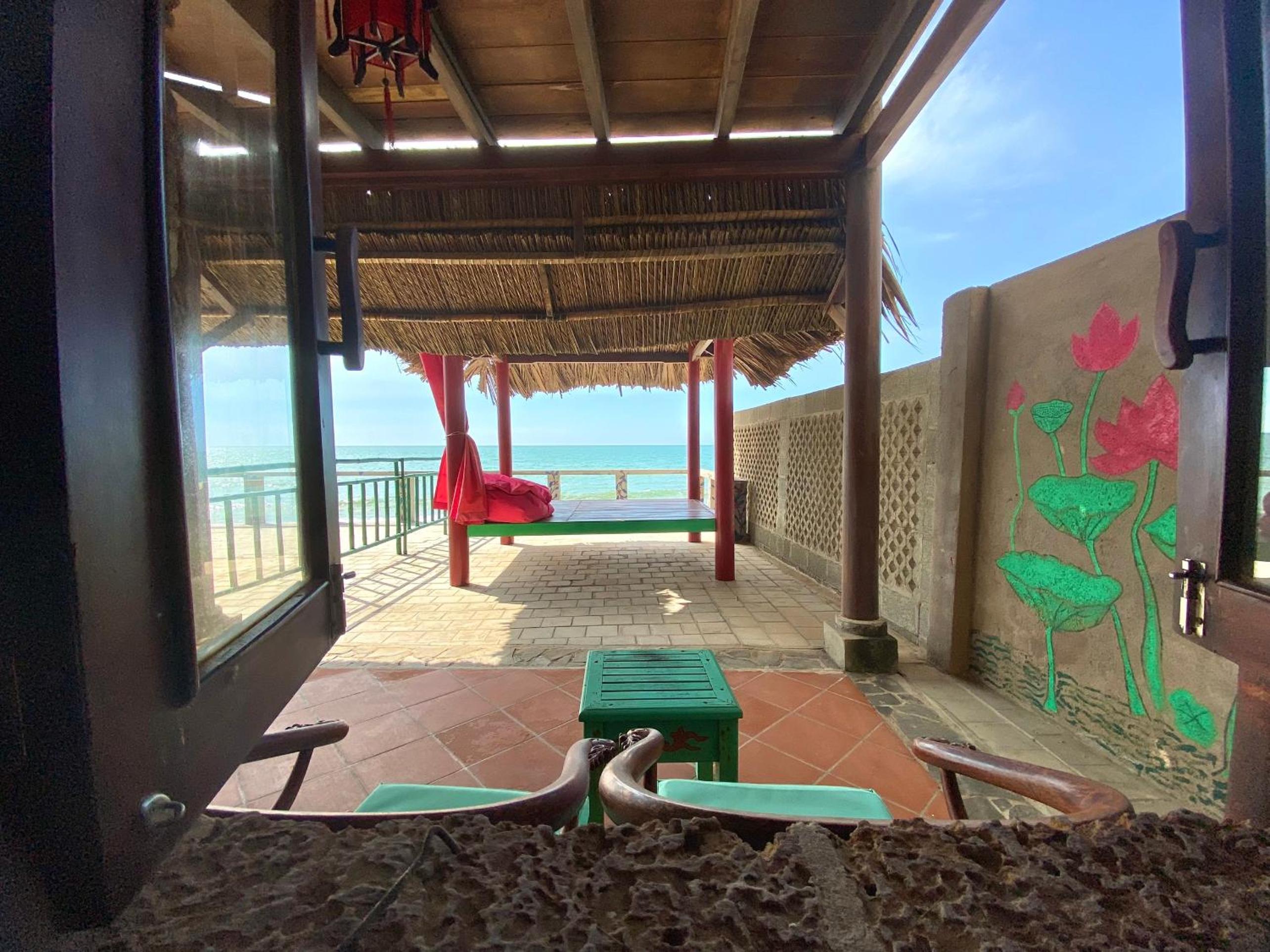 Deluxe Double Room with Sea View photo 2