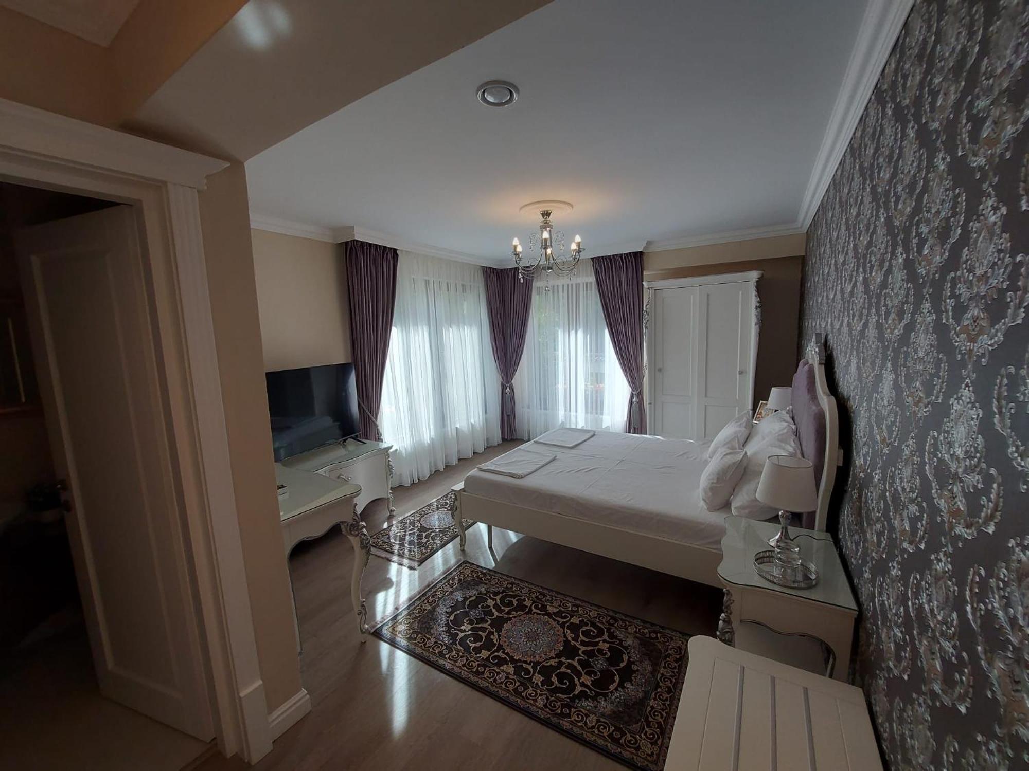 King Room with Mountain View photo 1