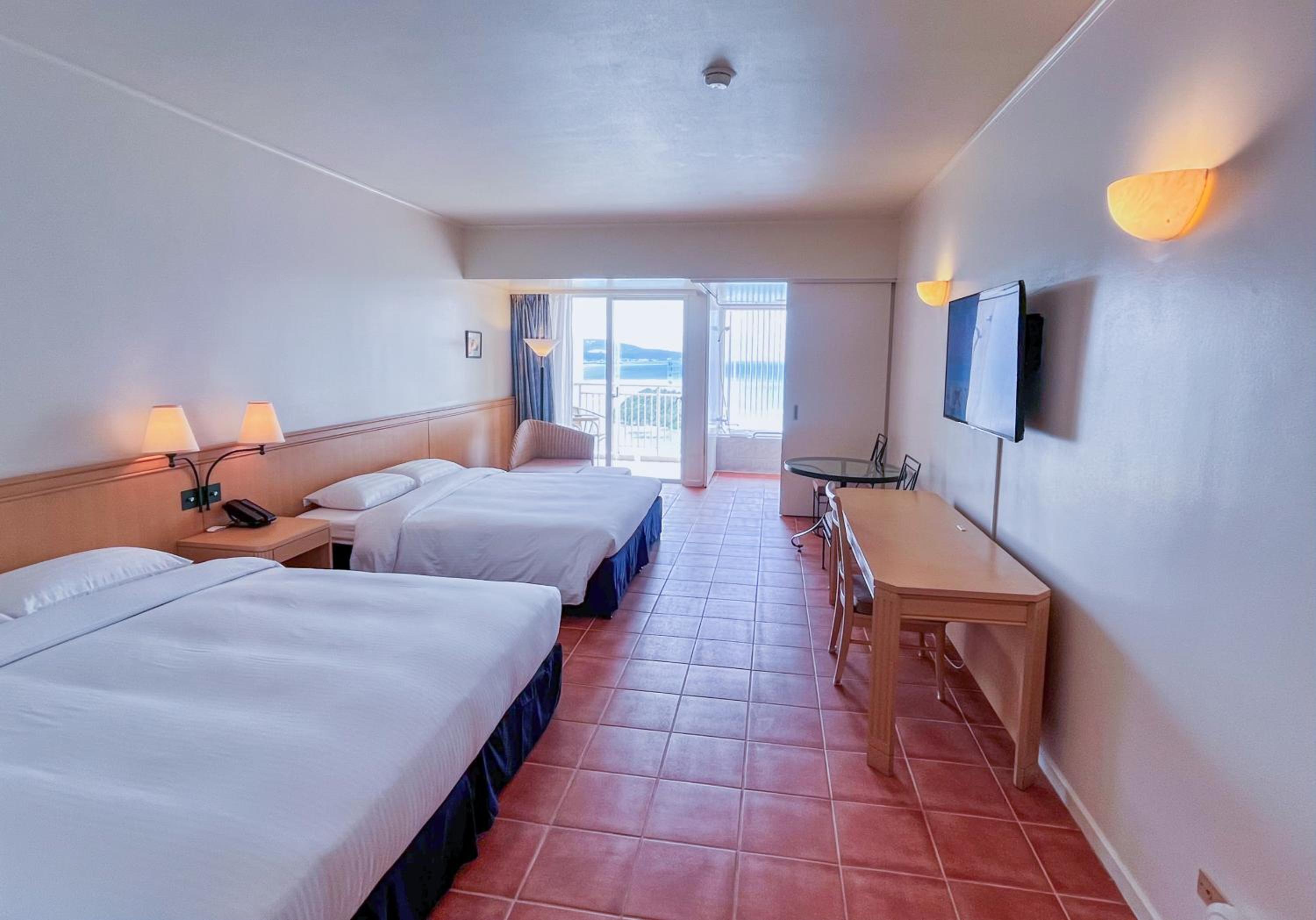 Standard Triple Room with Sea View