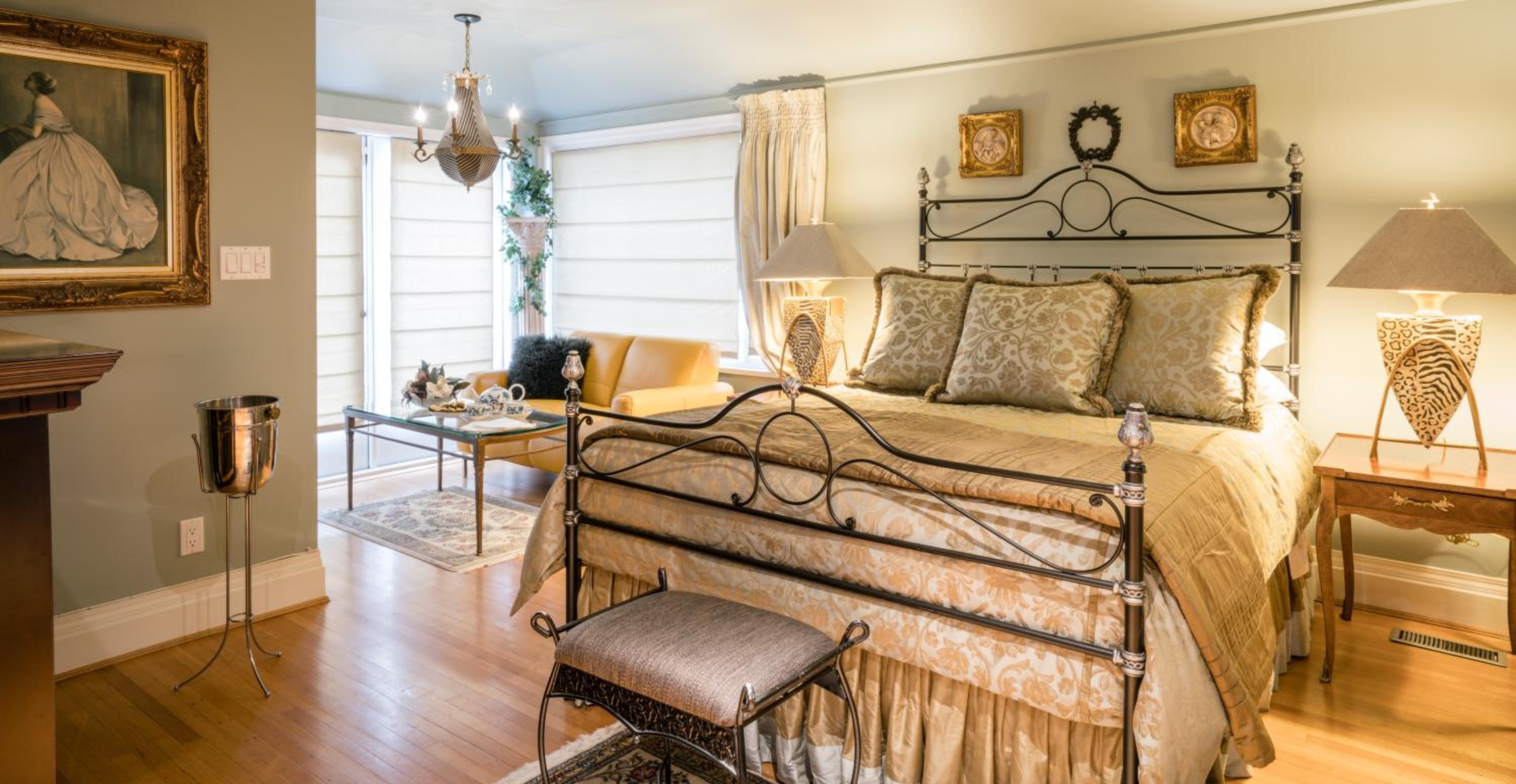 Deluxe Queen Suite with Ocean View