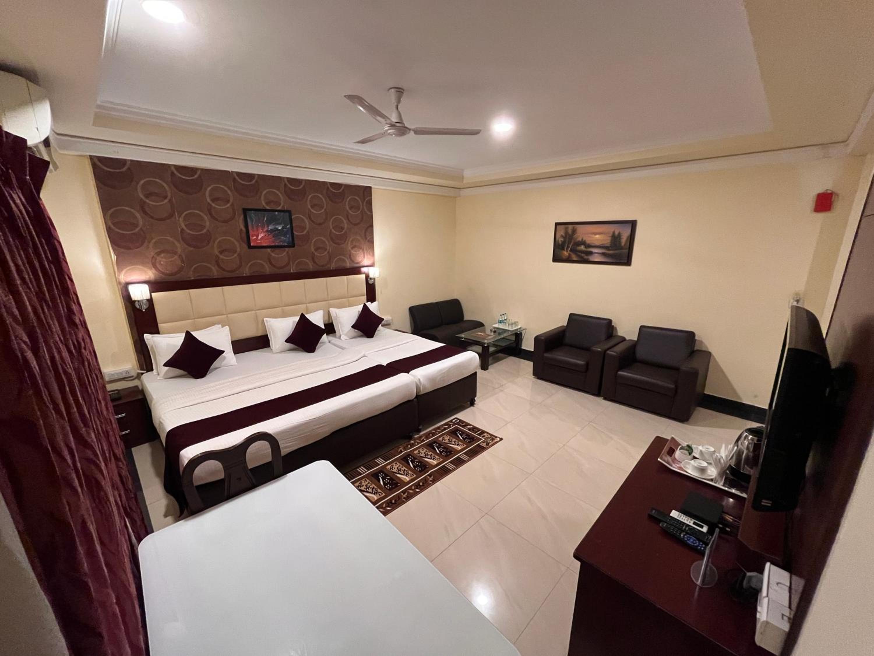 Deluxe Triple Room