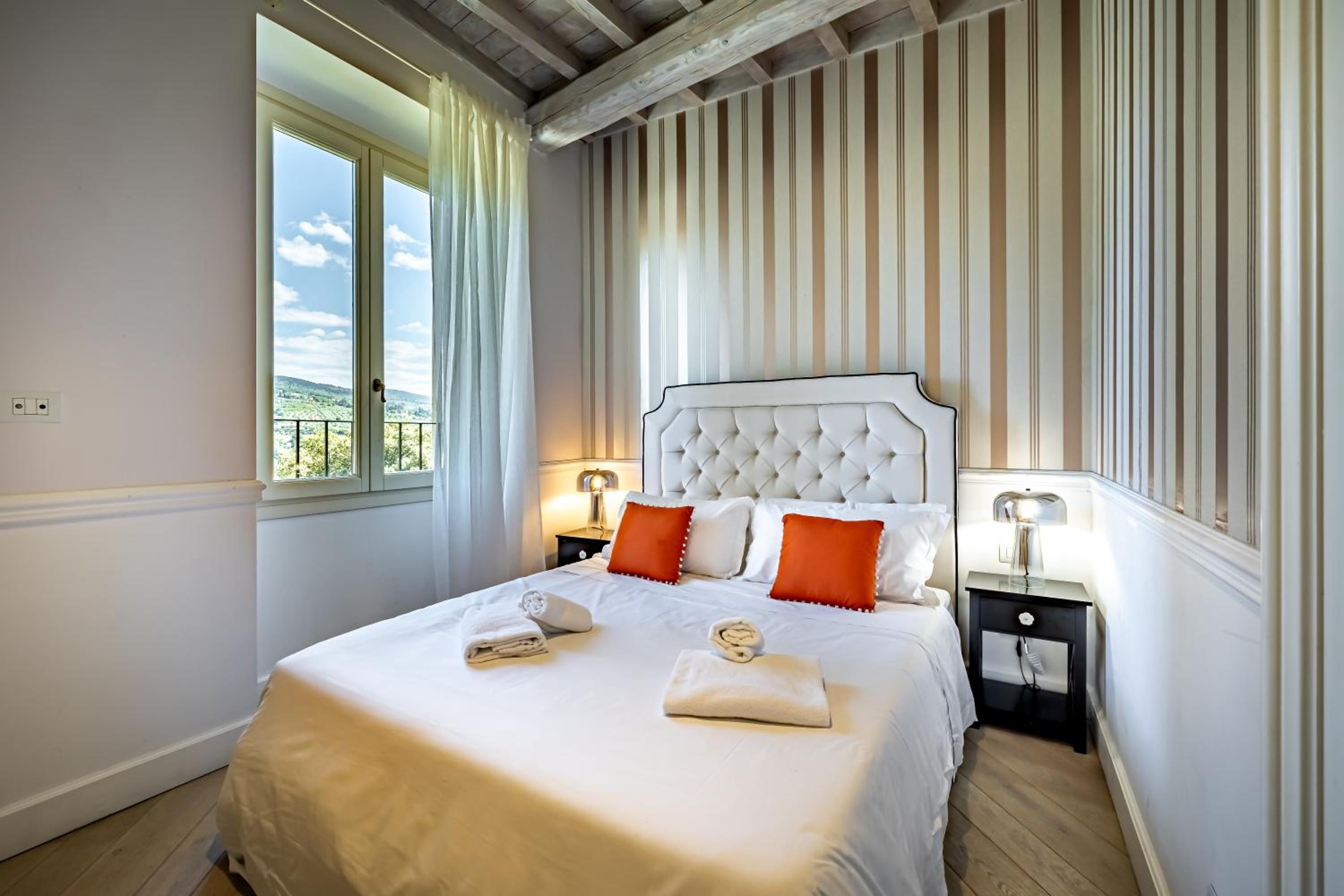 6-Bedroom Independent Villa Portion